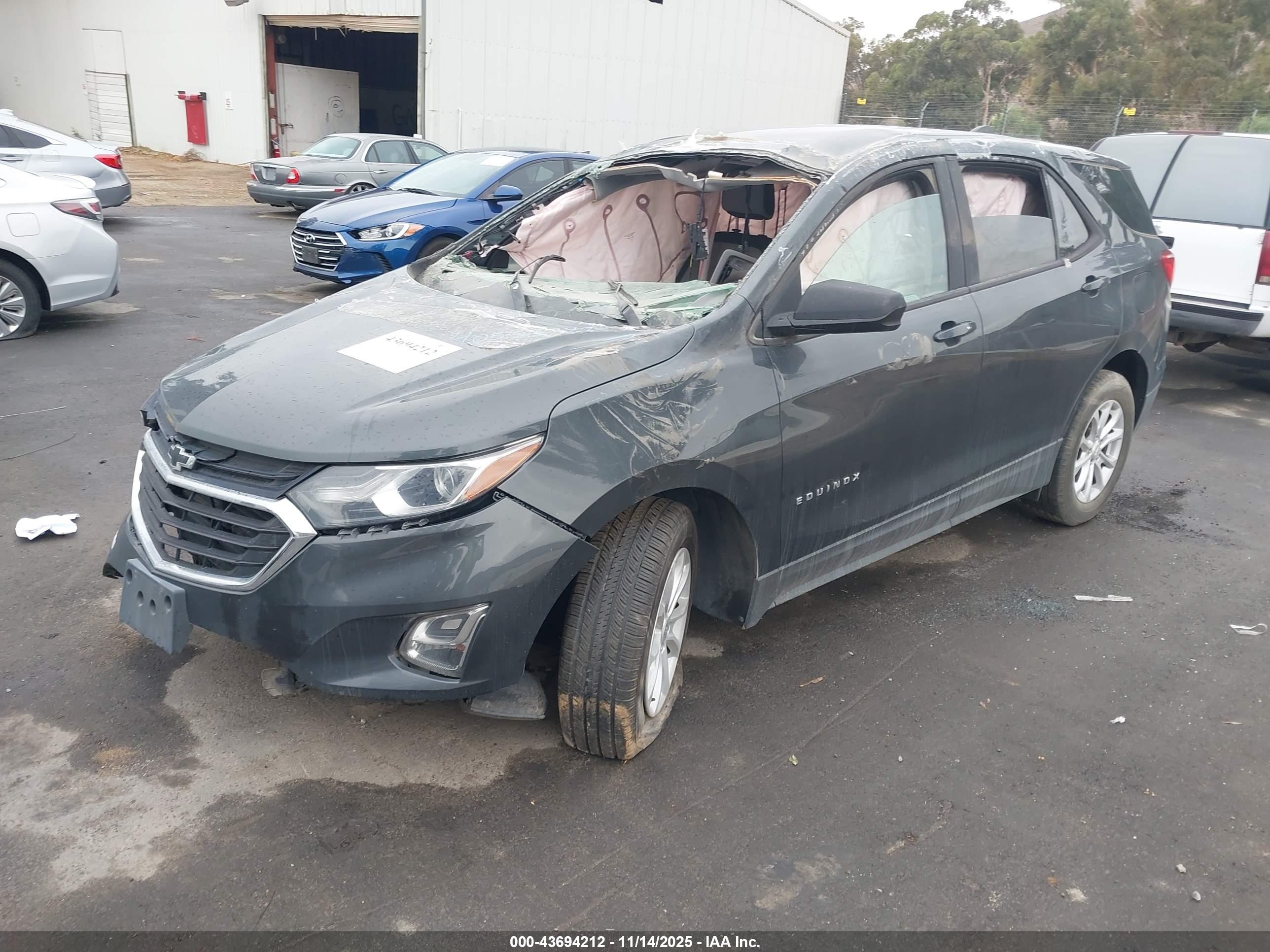 CHEVROLET EQUINOX image 2