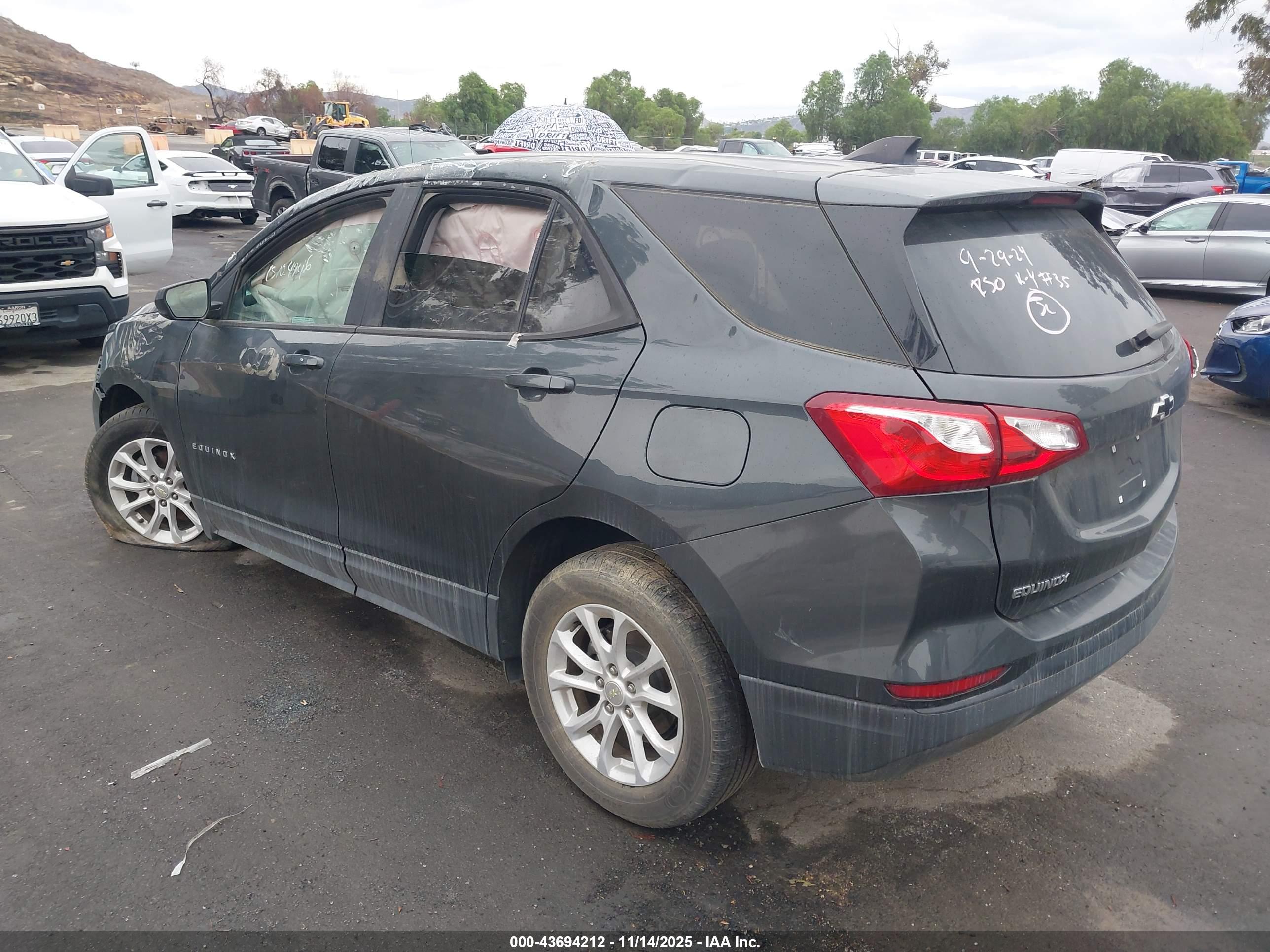 CHEVROLET EQUINOX image 3