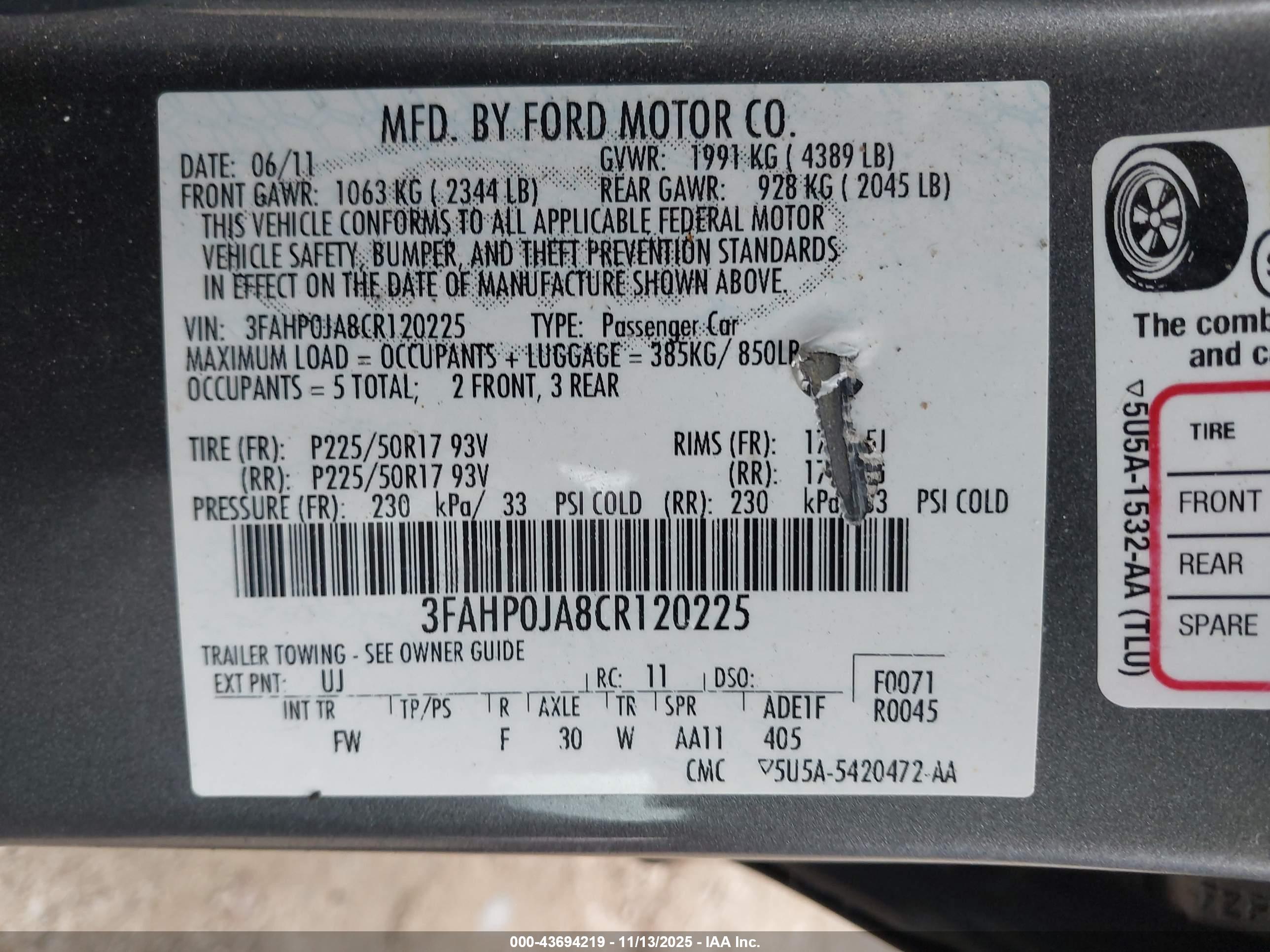 FORD FUSION image 9