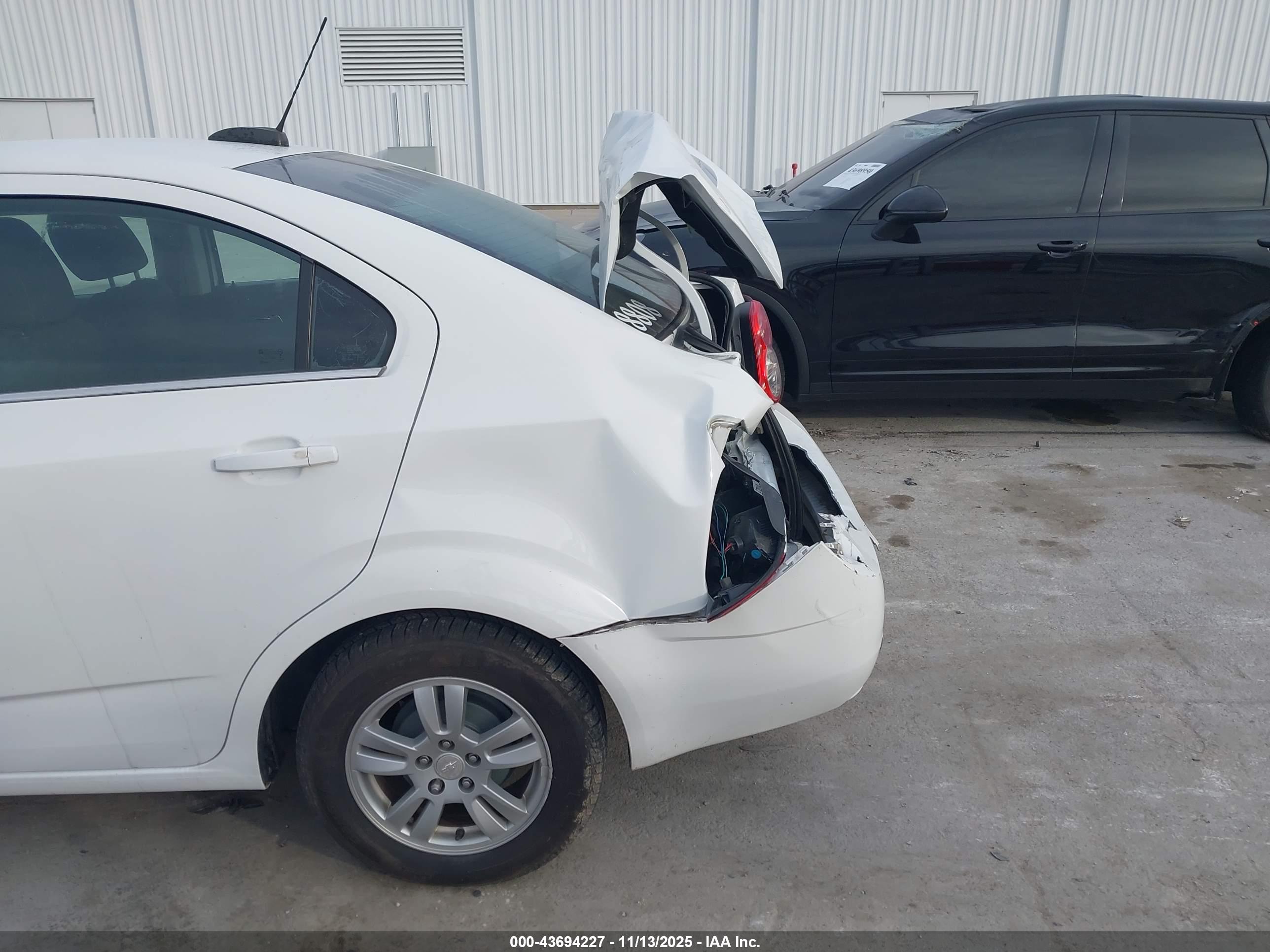 CHEVROLET SONIC image 6