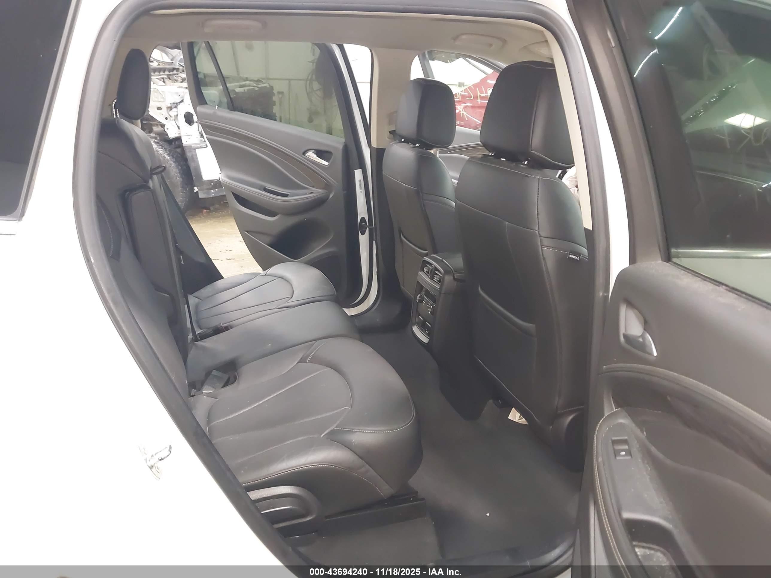 BUICK ENVISION image 8