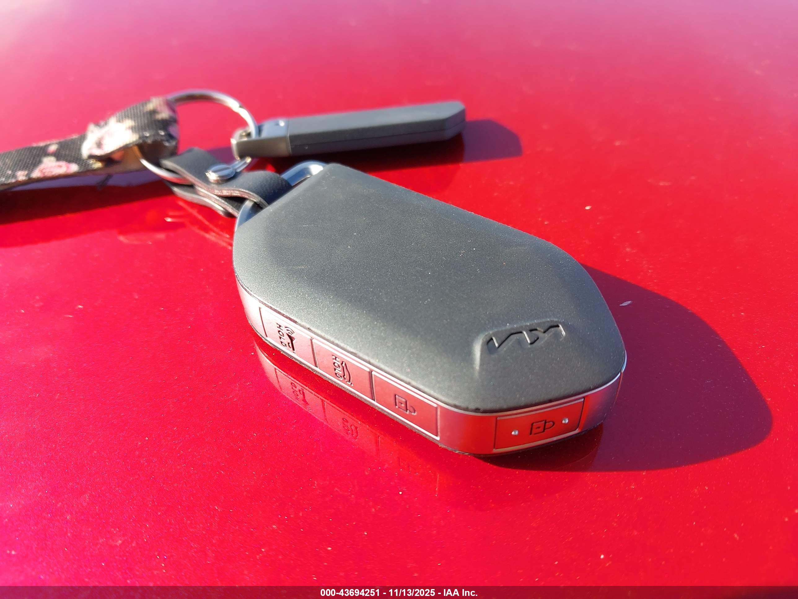 KIA K5 image 11