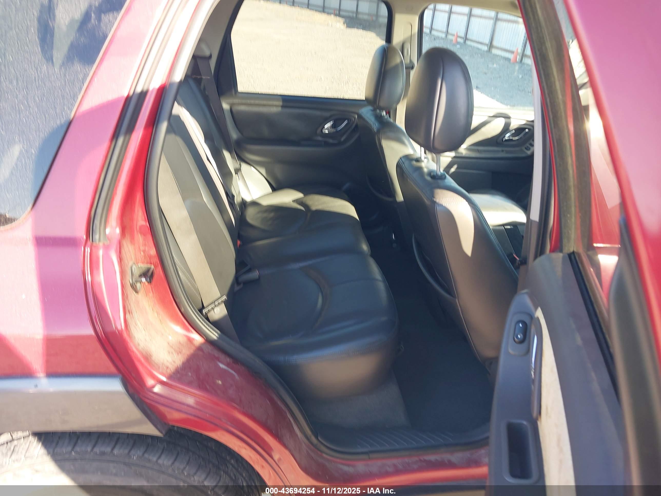 MAZDA TRIBUTE image 8