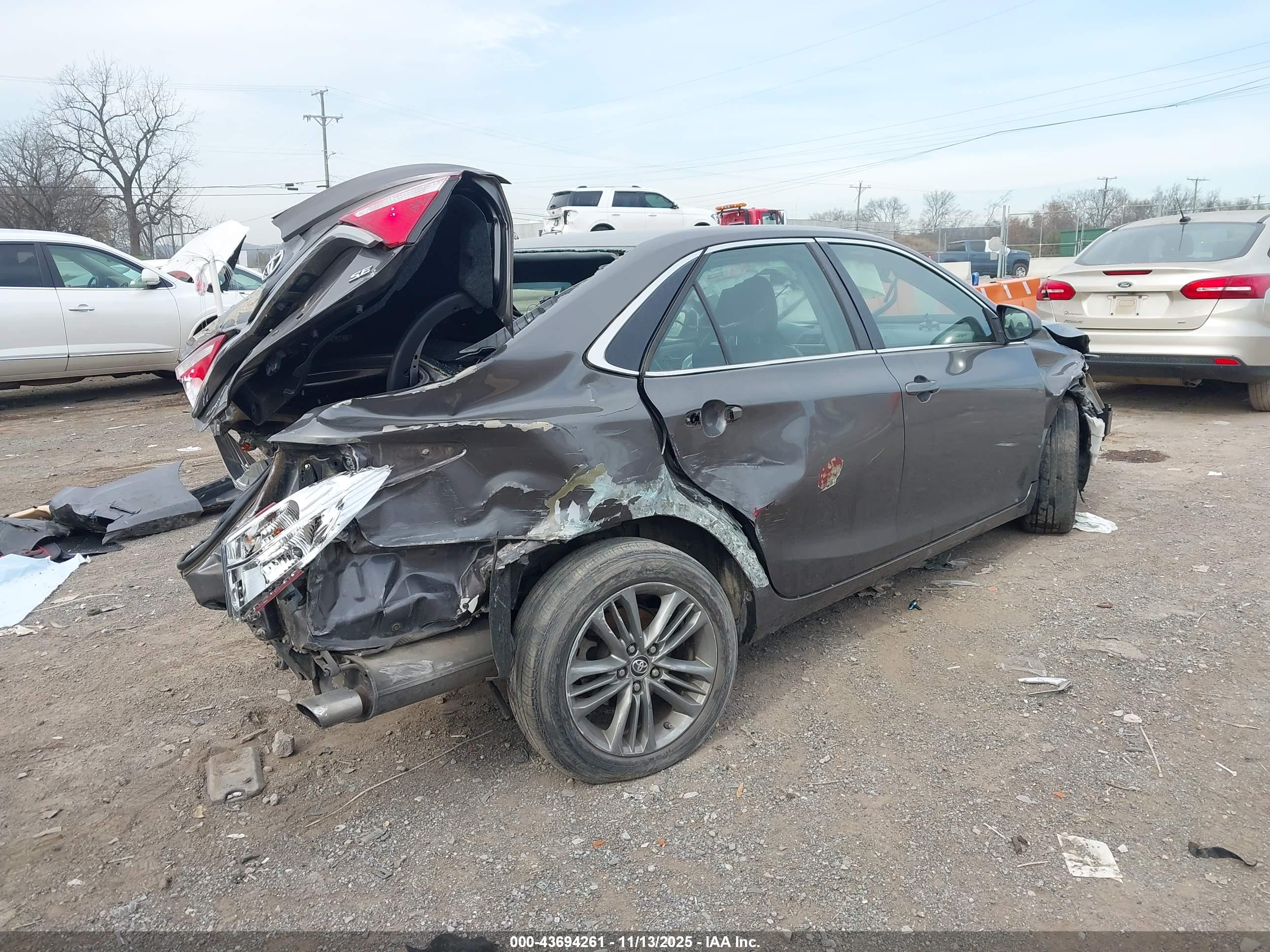 TOYOTA CAMRY image 4