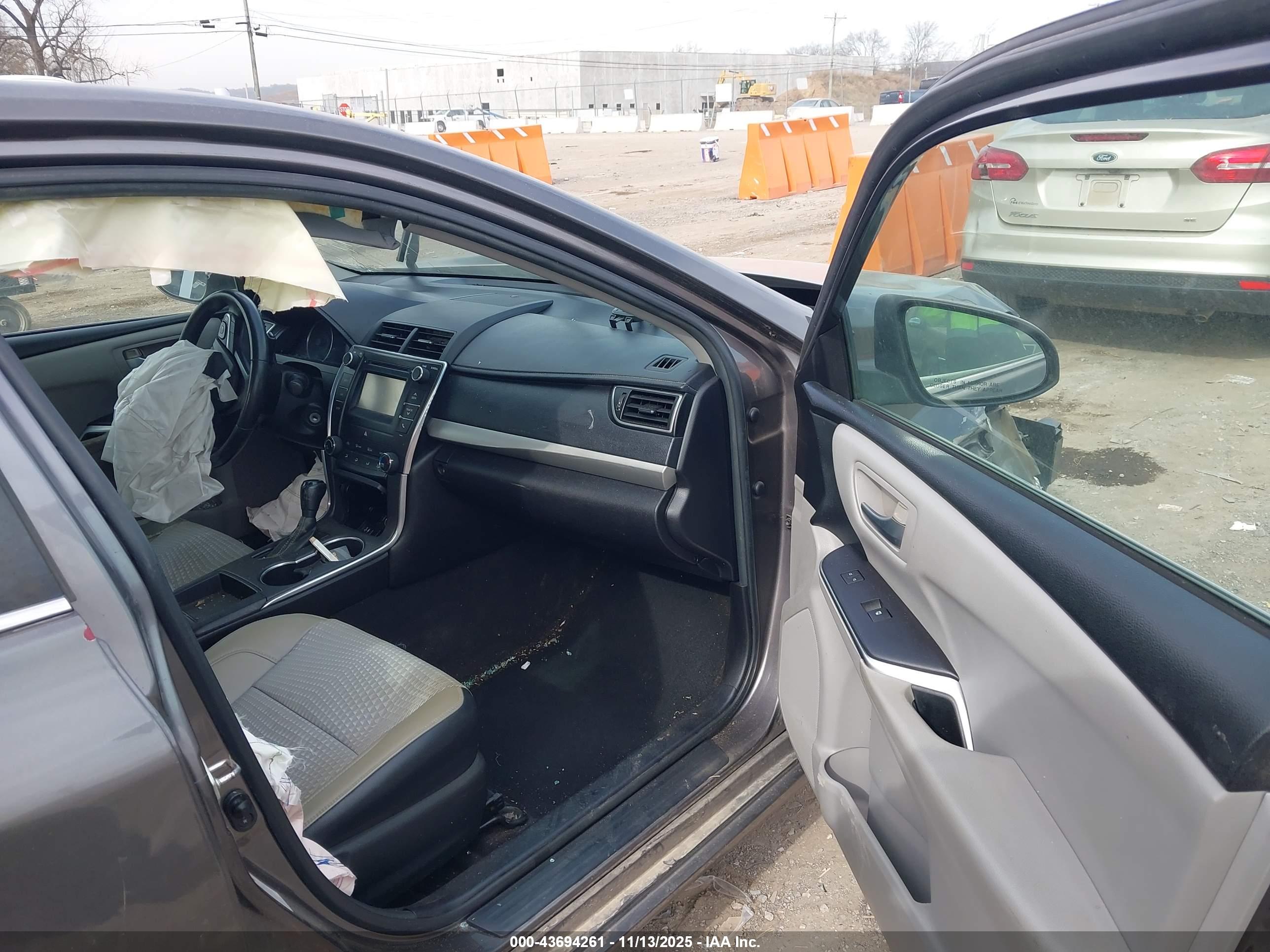 TOYOTA CAMRY image 5