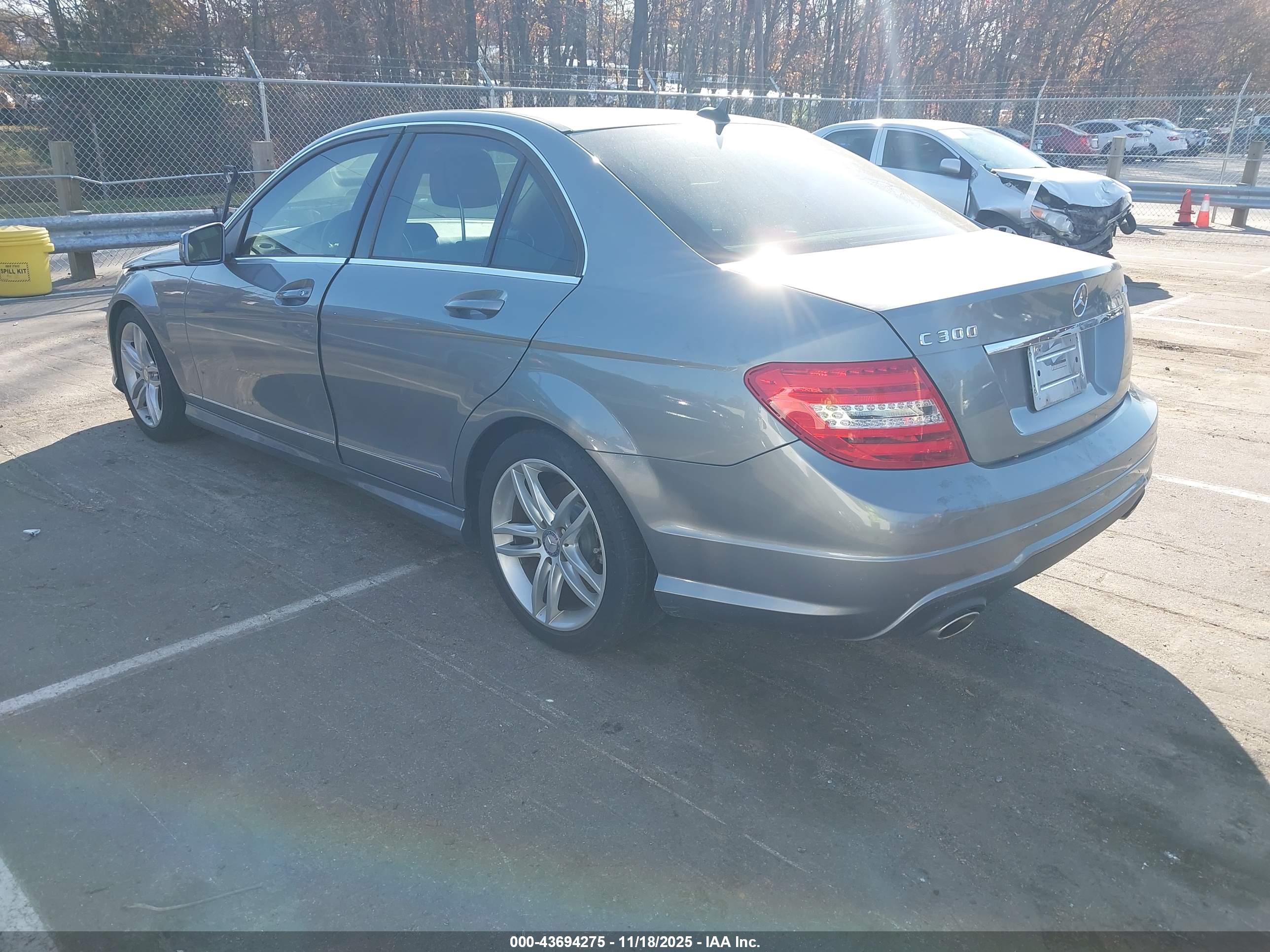 MERCEDES-BENZ C image 3