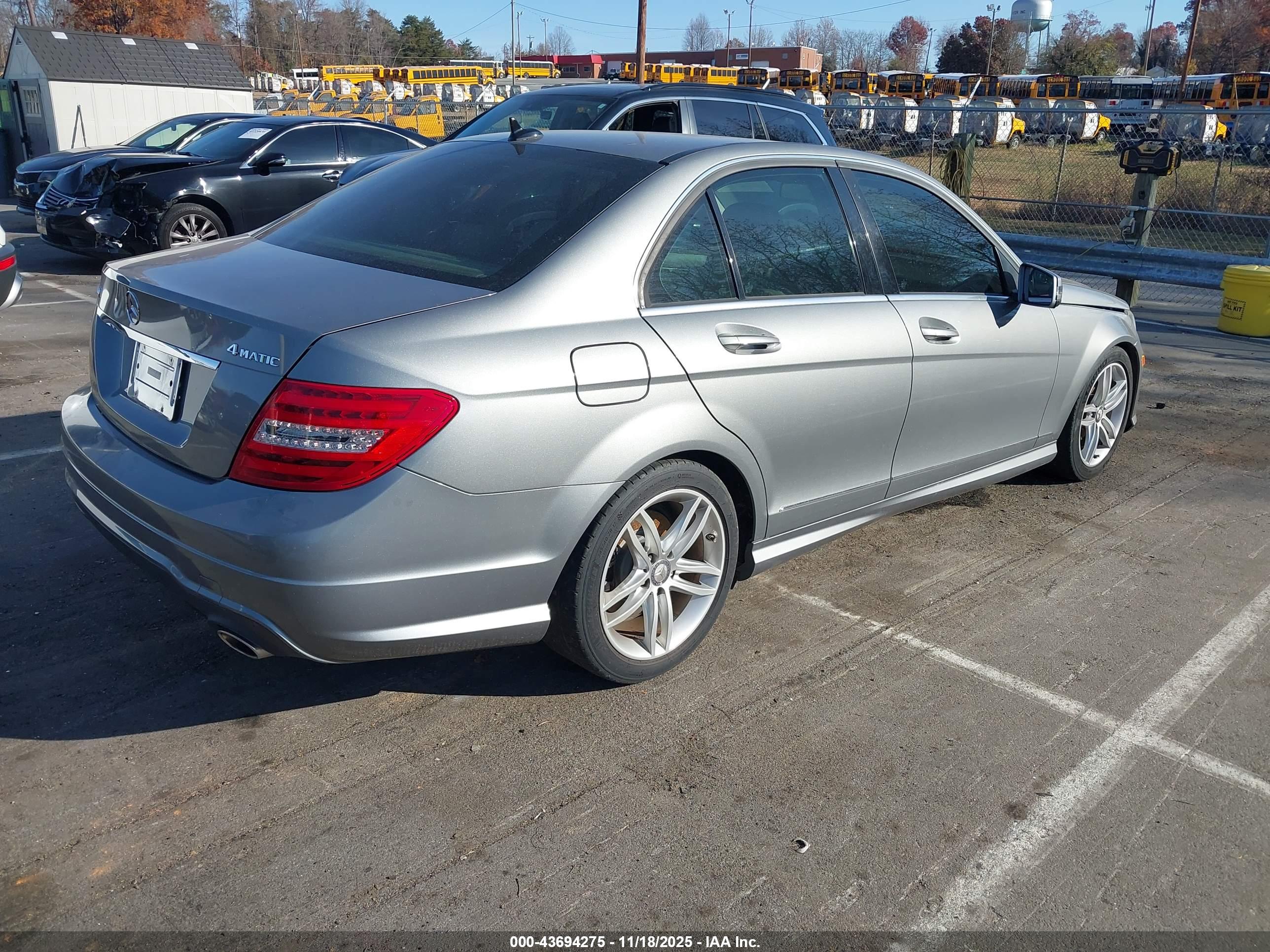 MERCEDES-BENZ C image 4