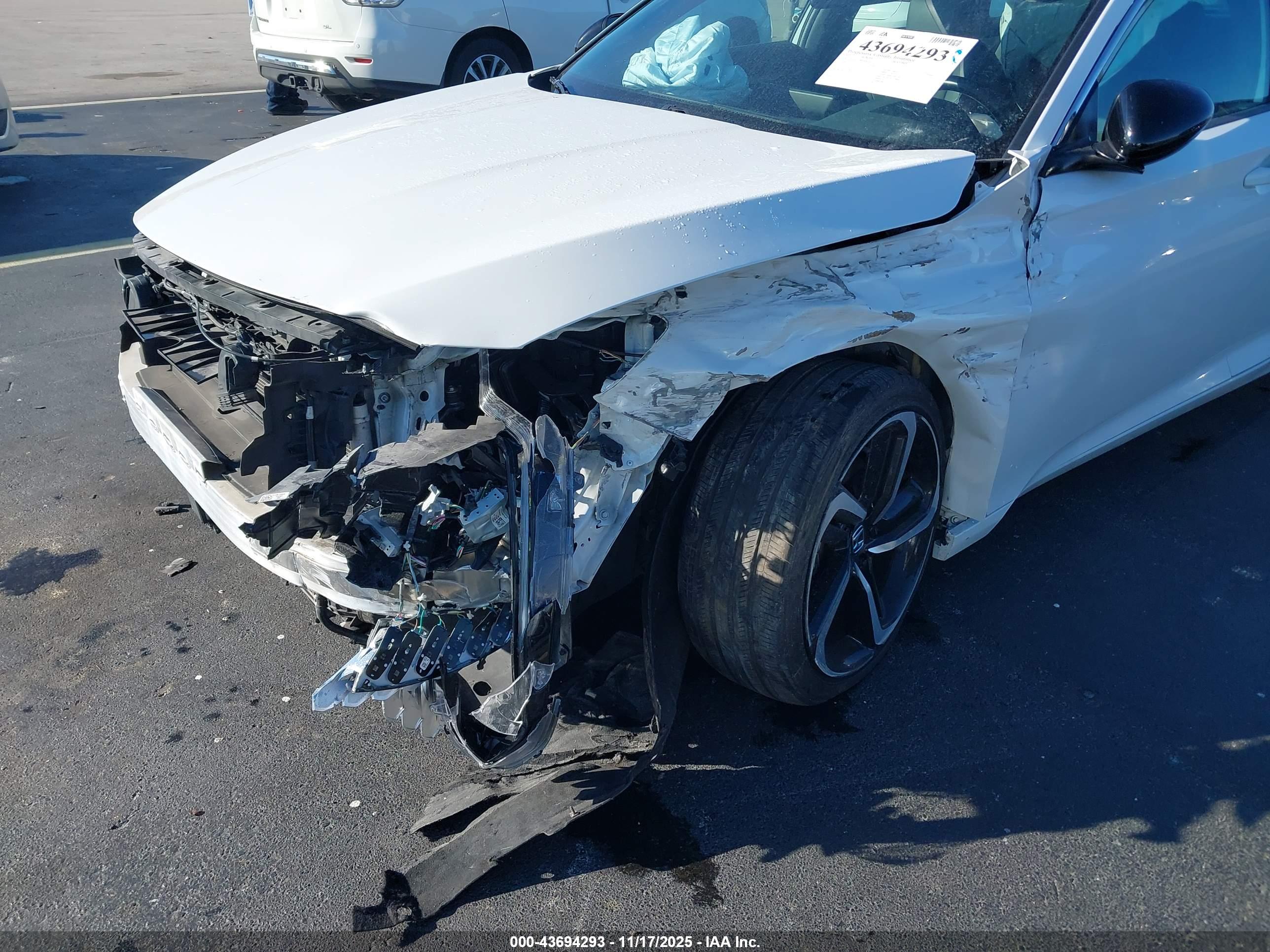 HONDA ACCORD image 6