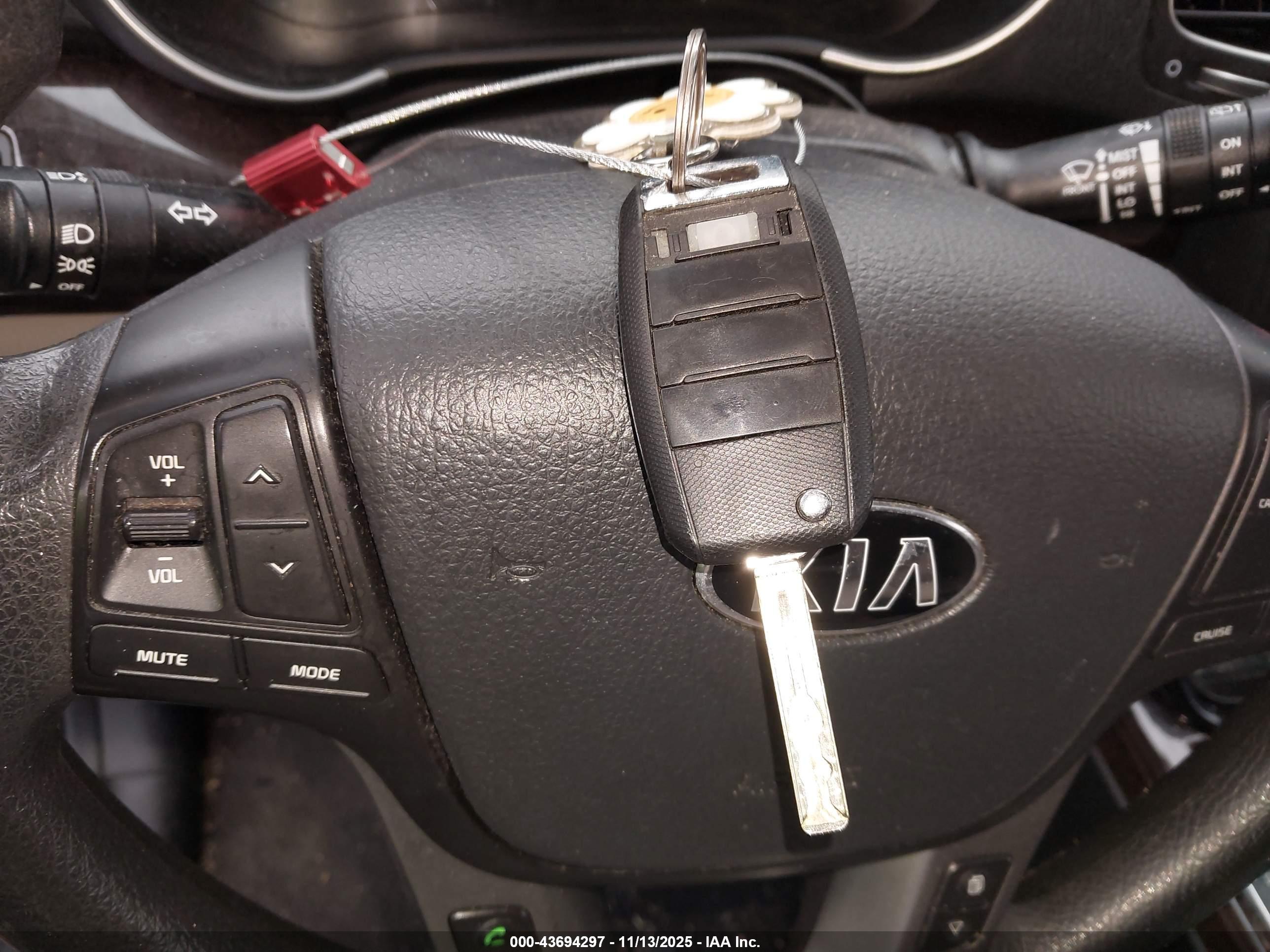 KIA SORENTO image 11