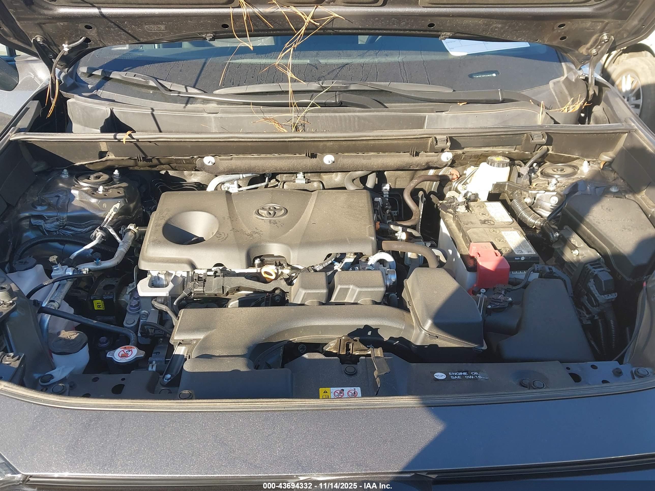 TOYOTA RAV4 image 10