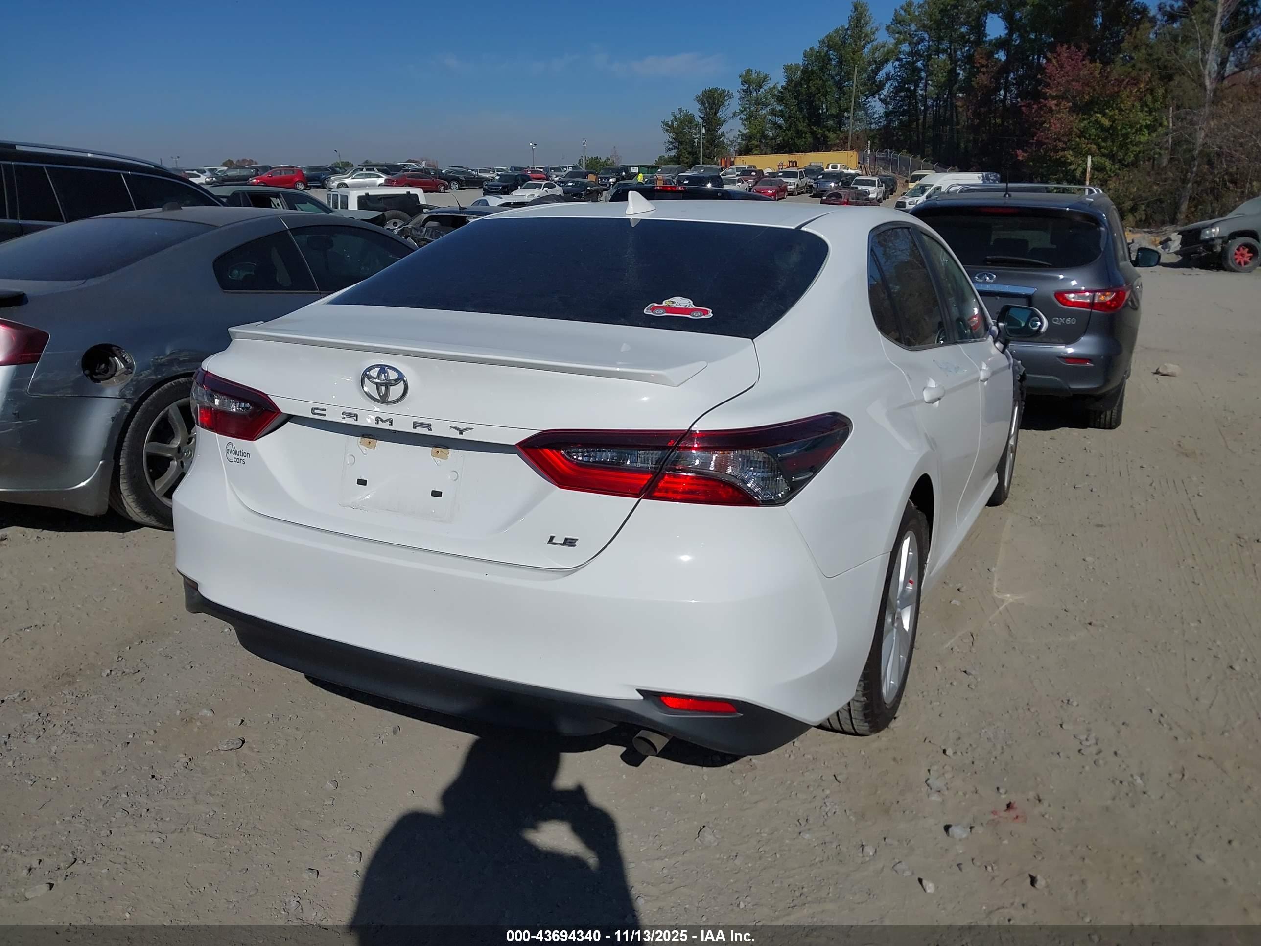 TOYOTA CAMRY image 4