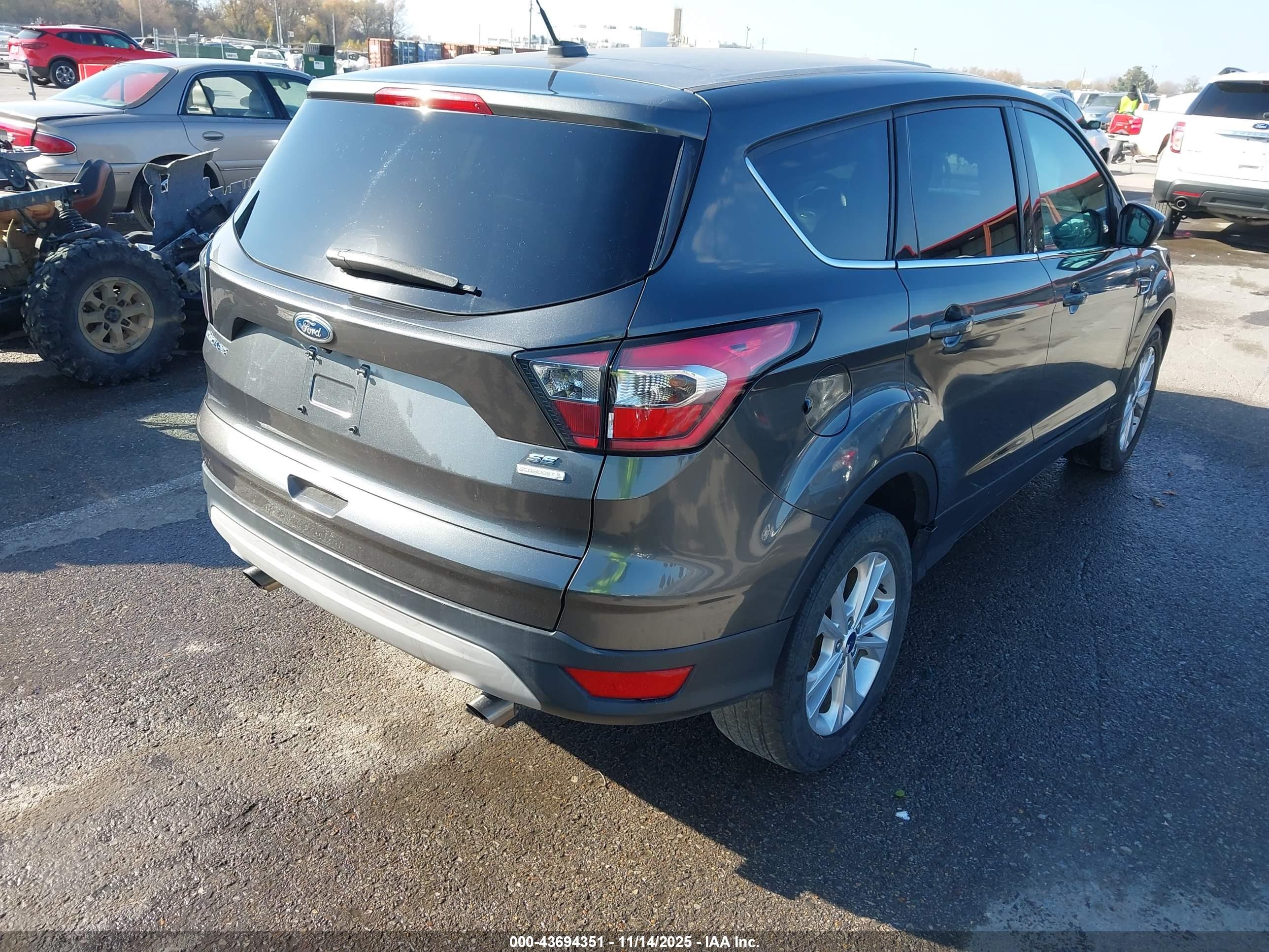 FORD ESCAPE image 4