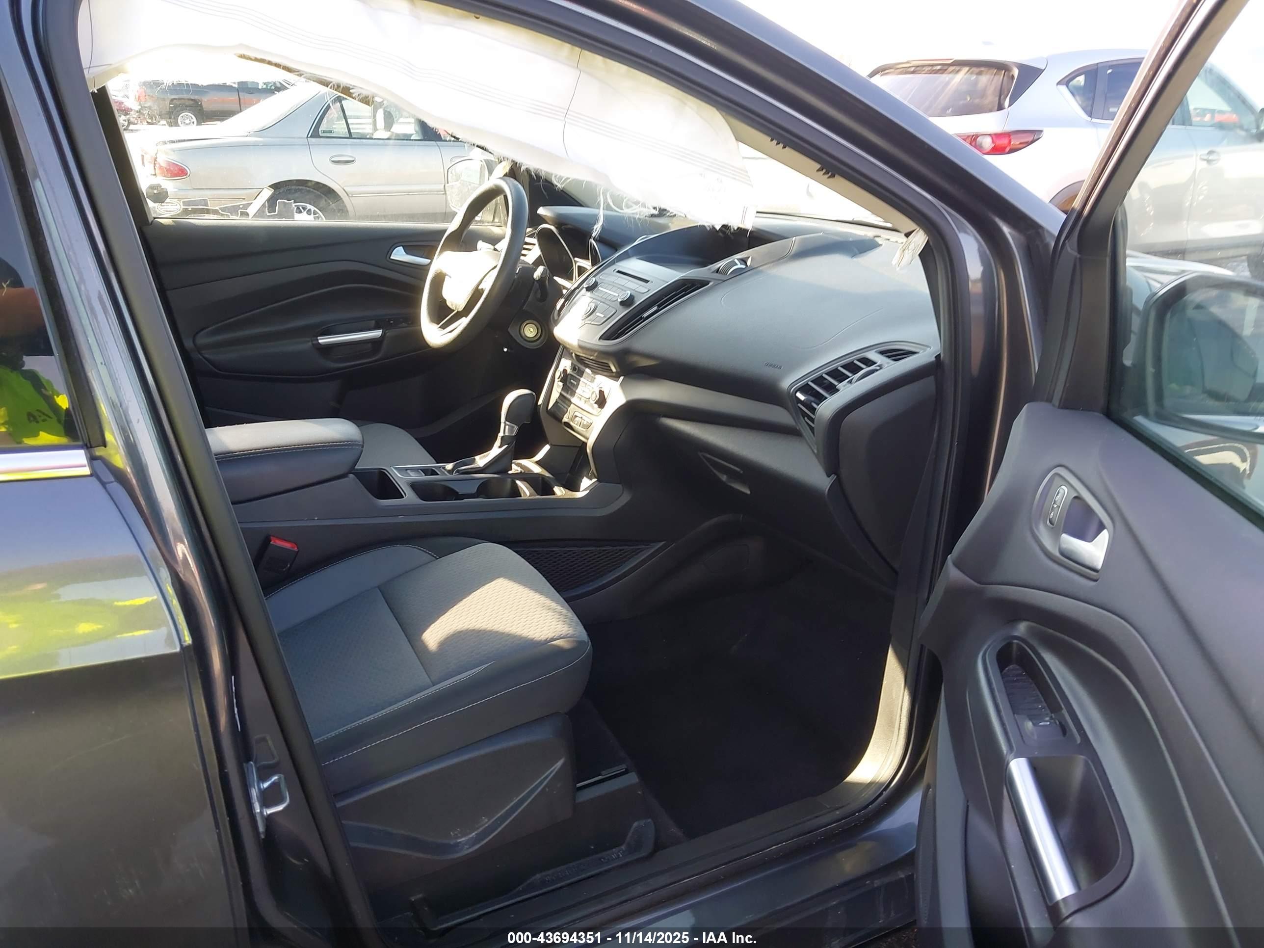 FORD ESCAPE image 5