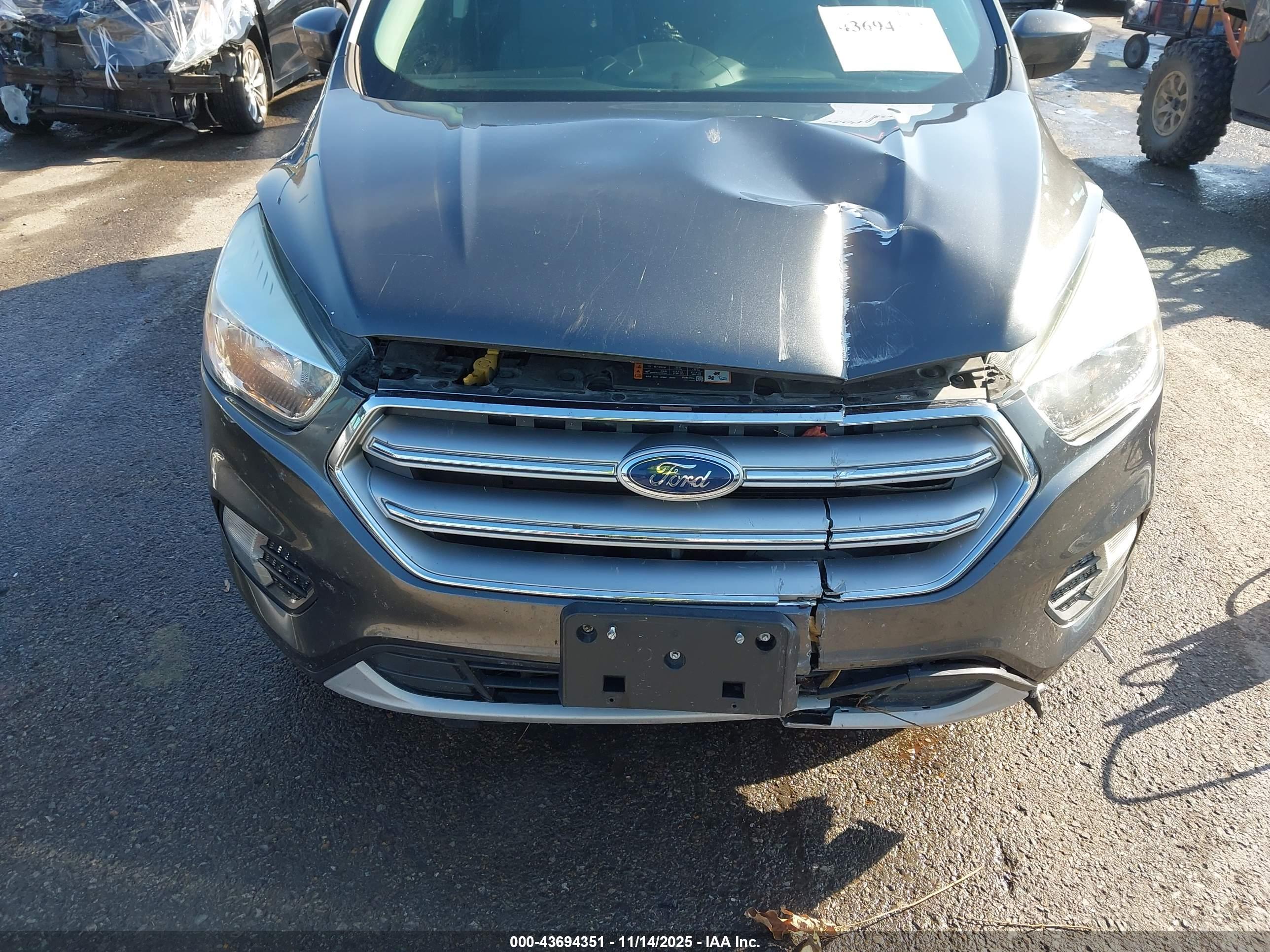 FORD ESCAPE image 6