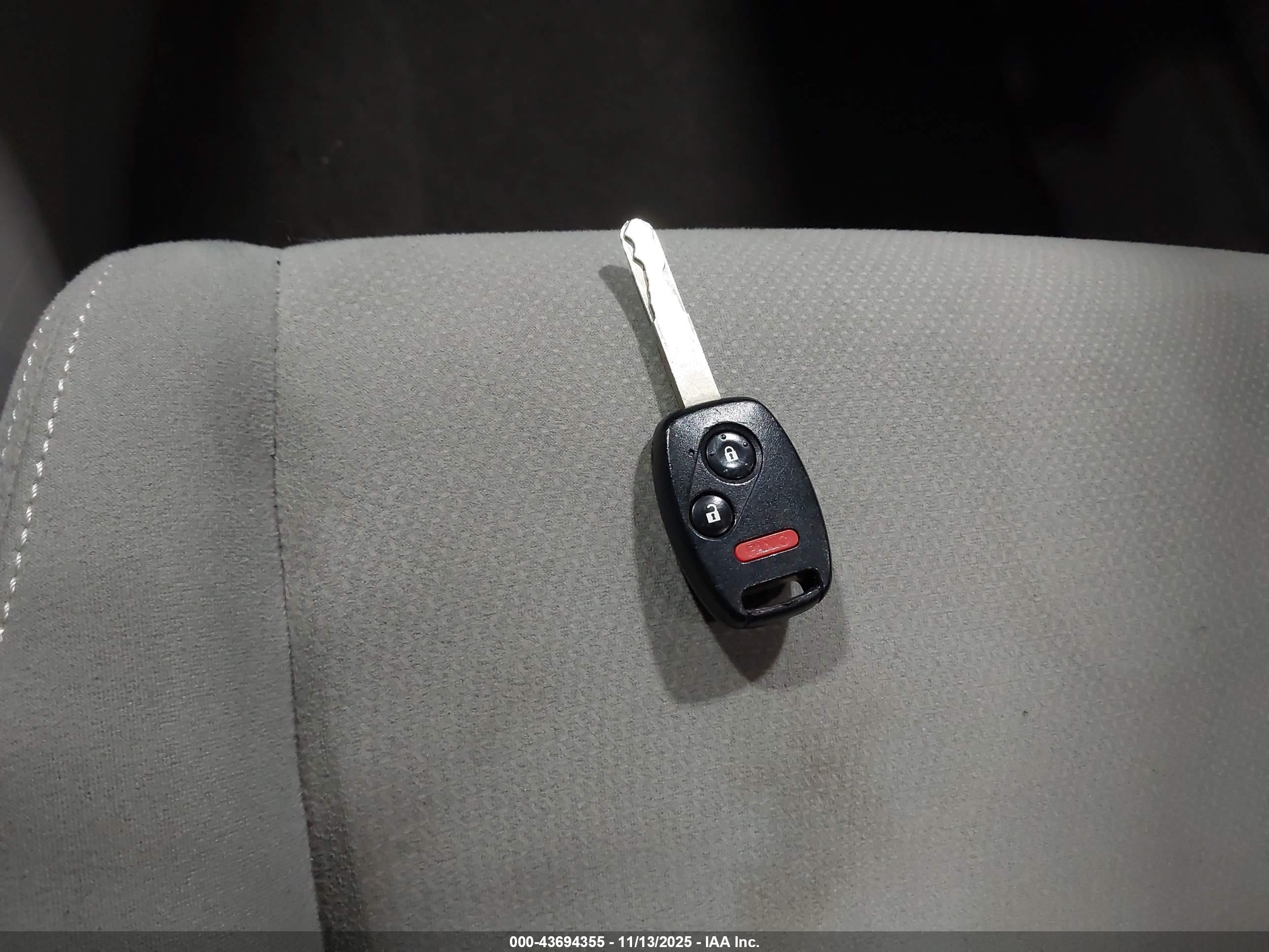HONDA INSIGHT image 11