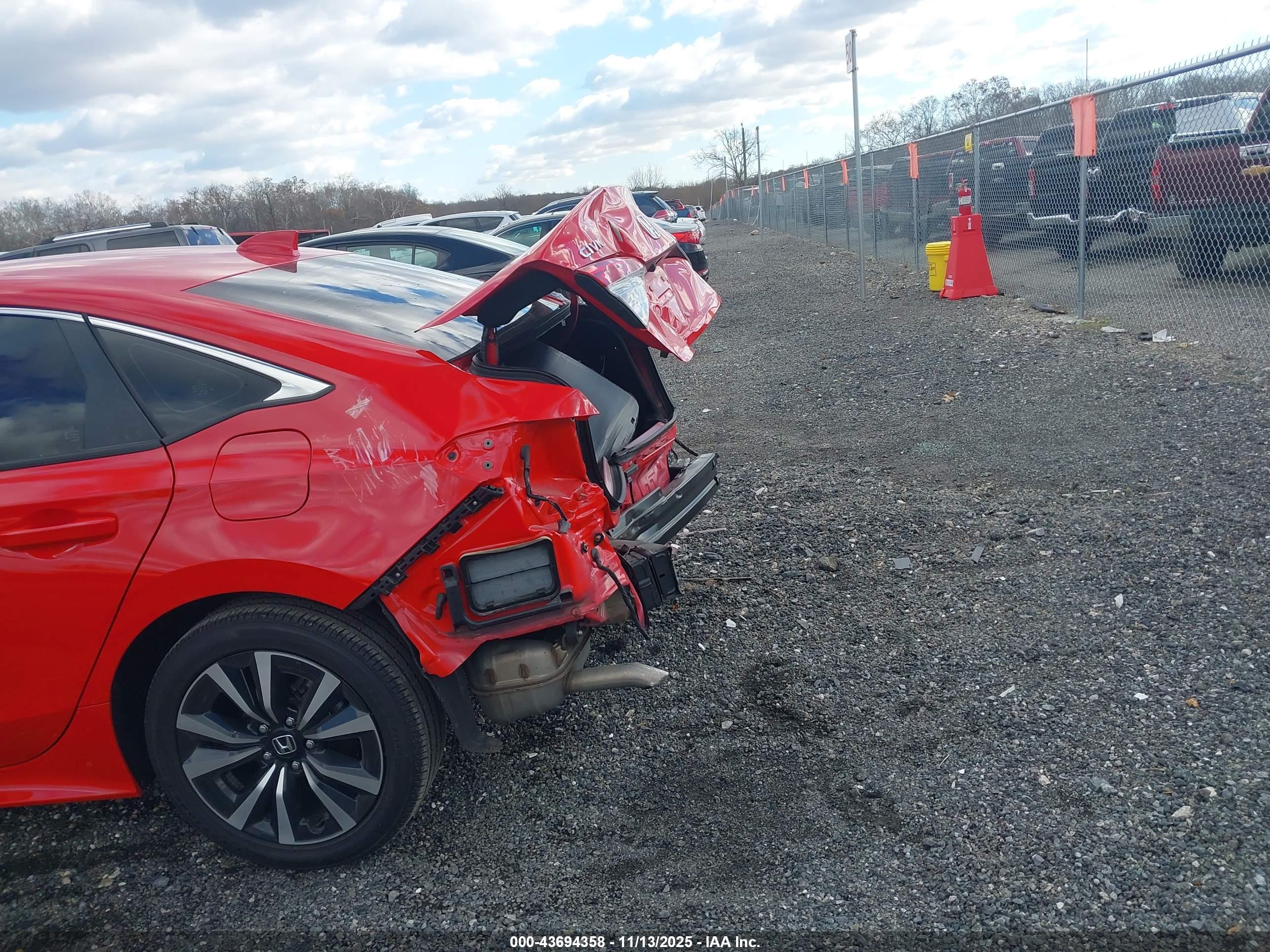 HONDA CIVIC image 6