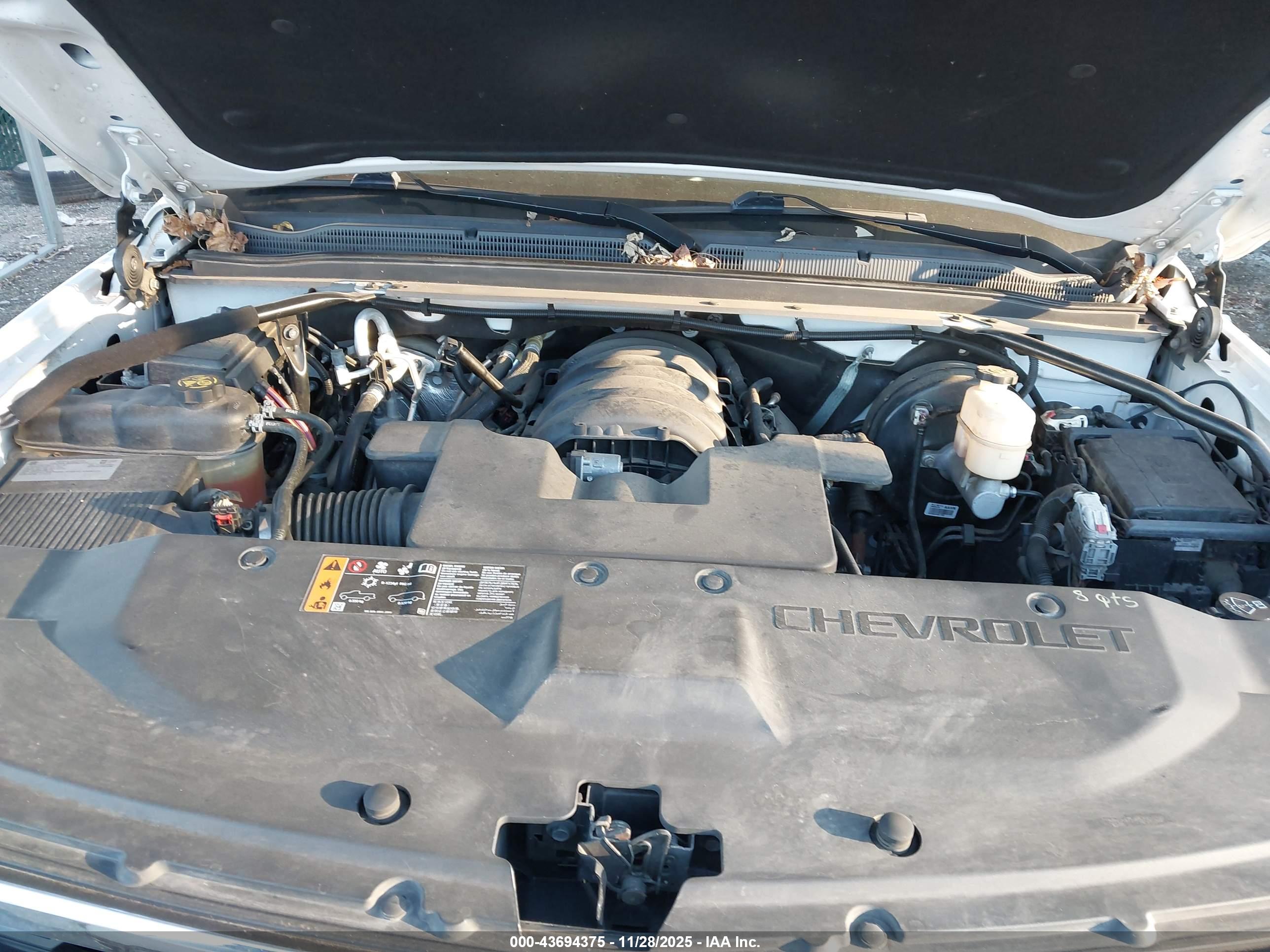 CHEVROLET SUBURBAN image 10