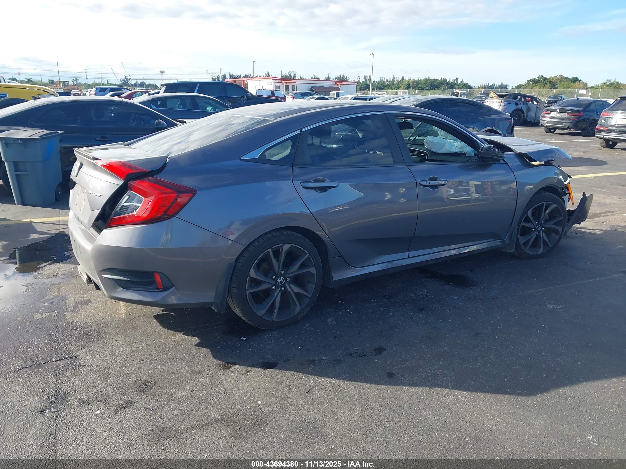 HONDA CIVIC image 4