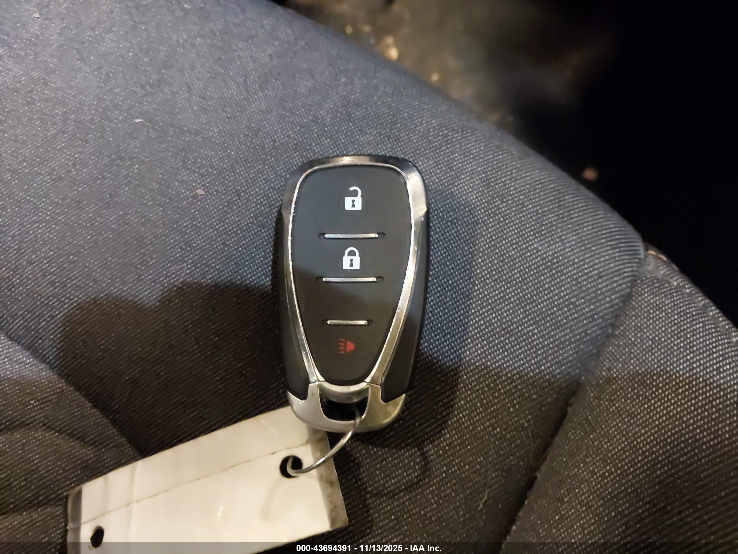 CHEVROLET EQUINOX image 11