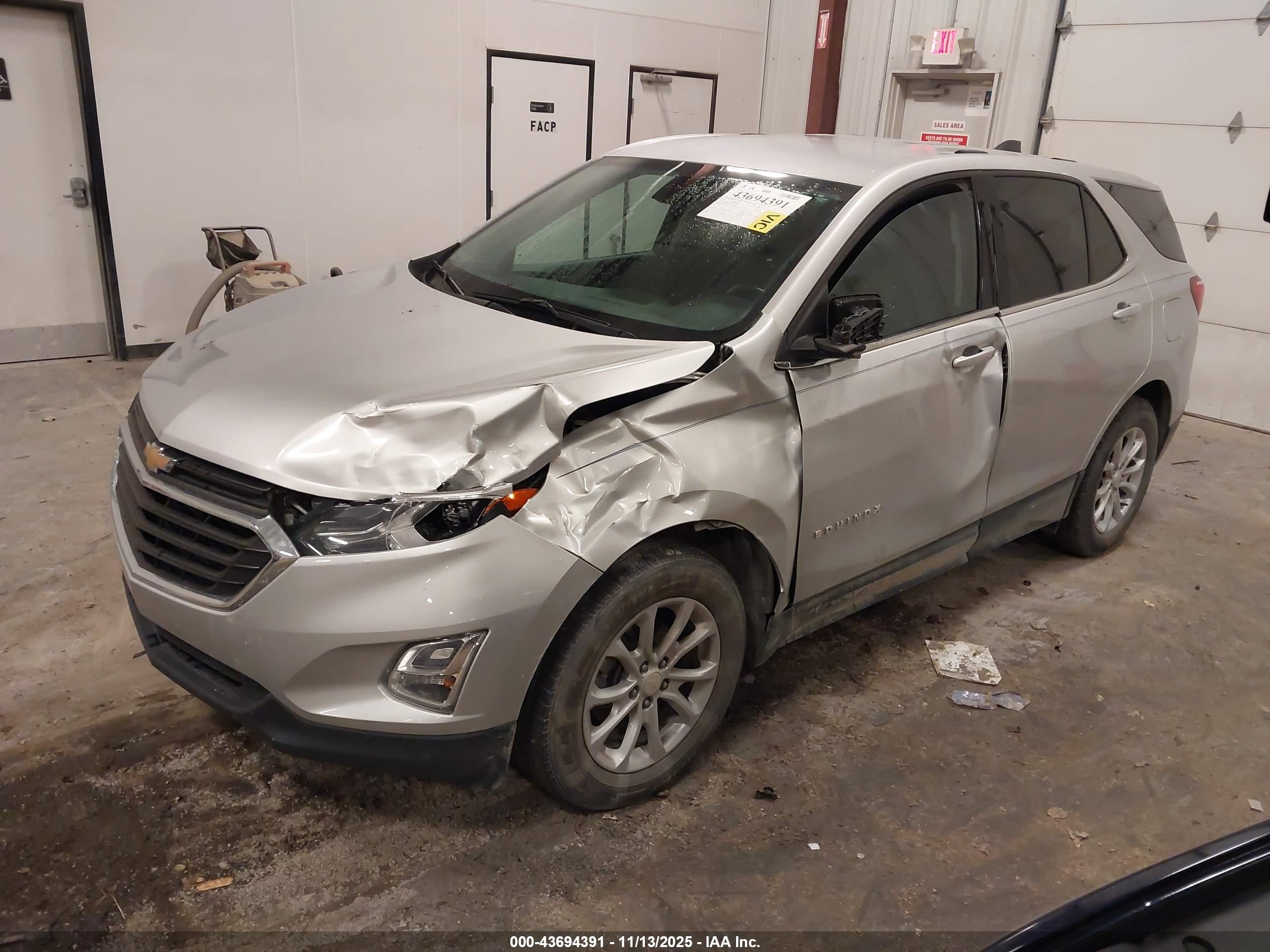 CHEVROLET EQUINOX image 2