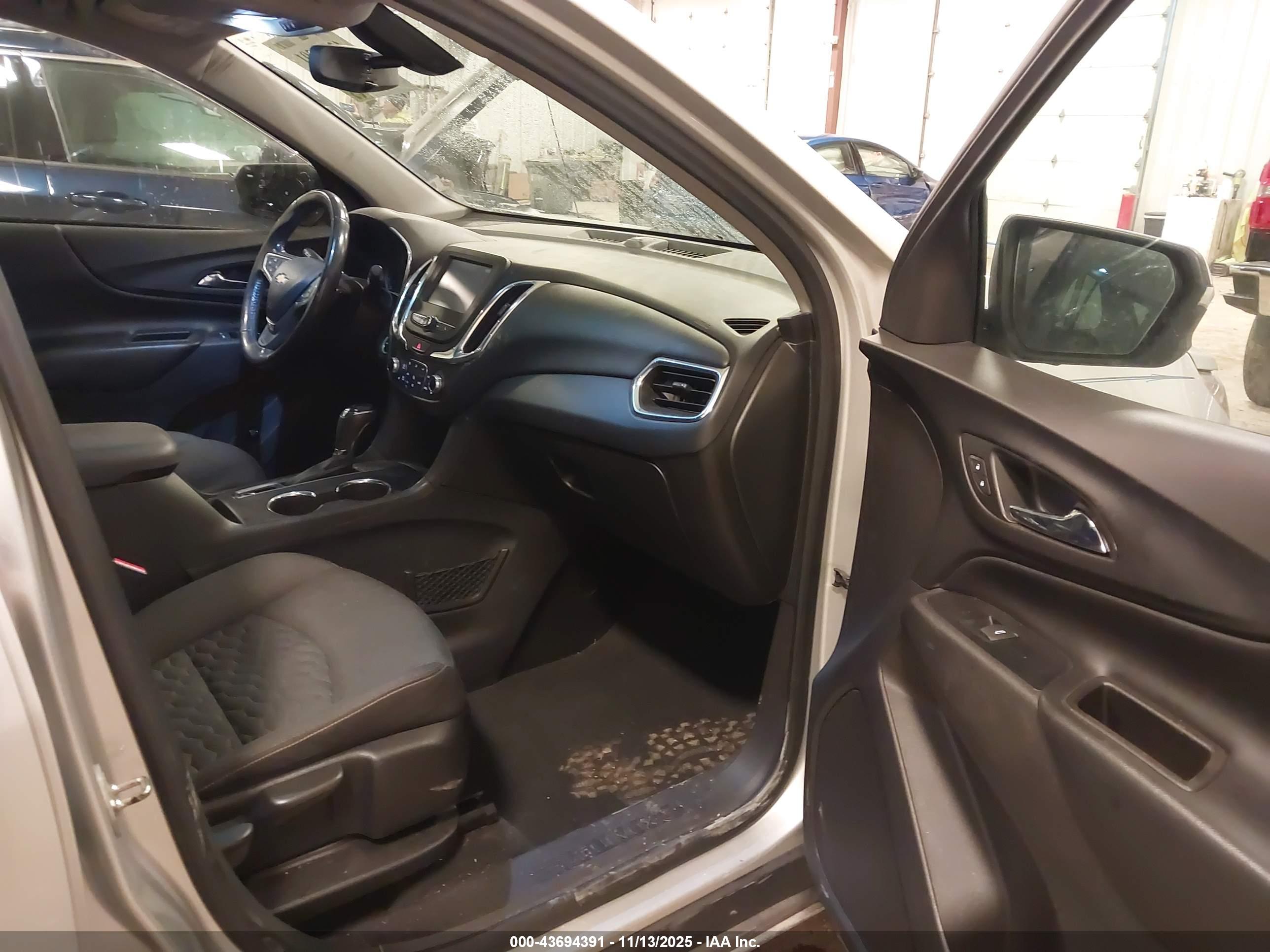 CHEVROLET EQUINOX image 5
