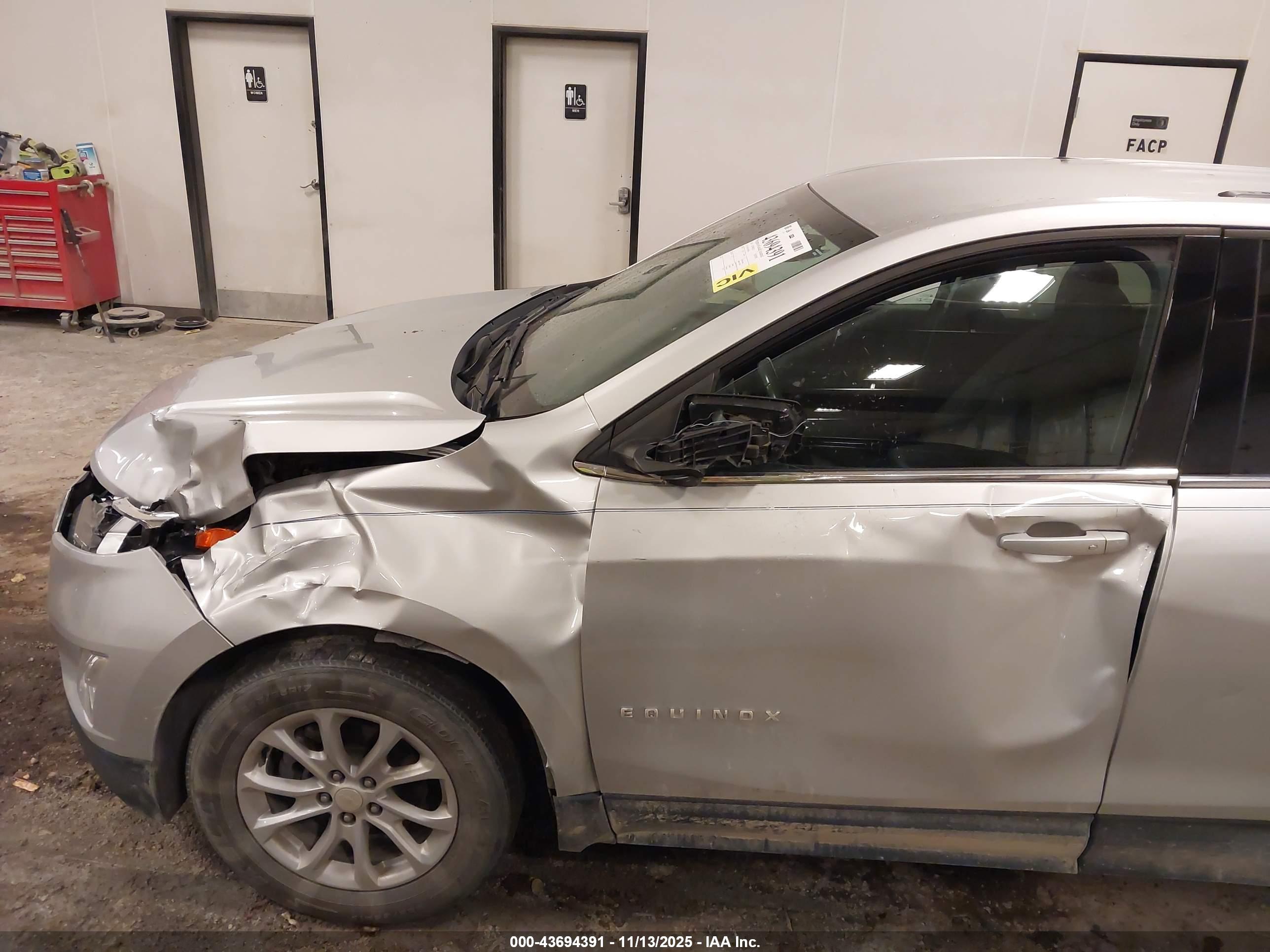 CHEVROLET EQUINOX image 6