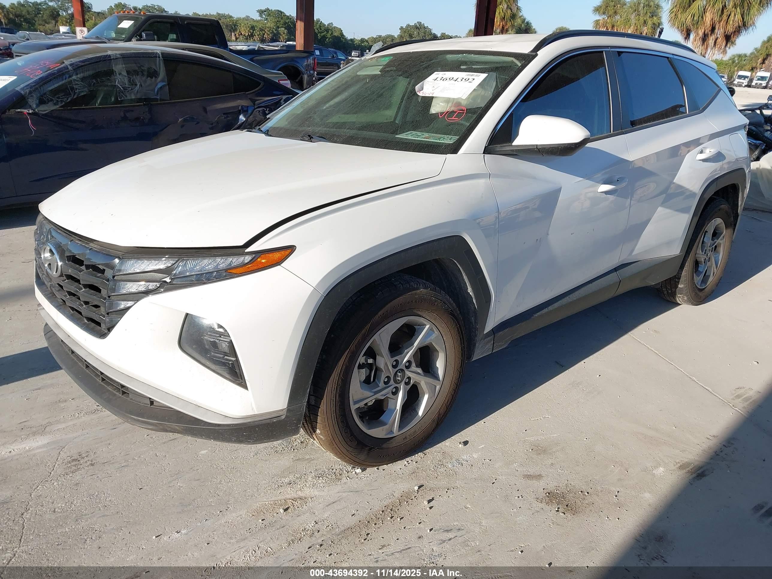 HYUNDAI TUCSON image 2