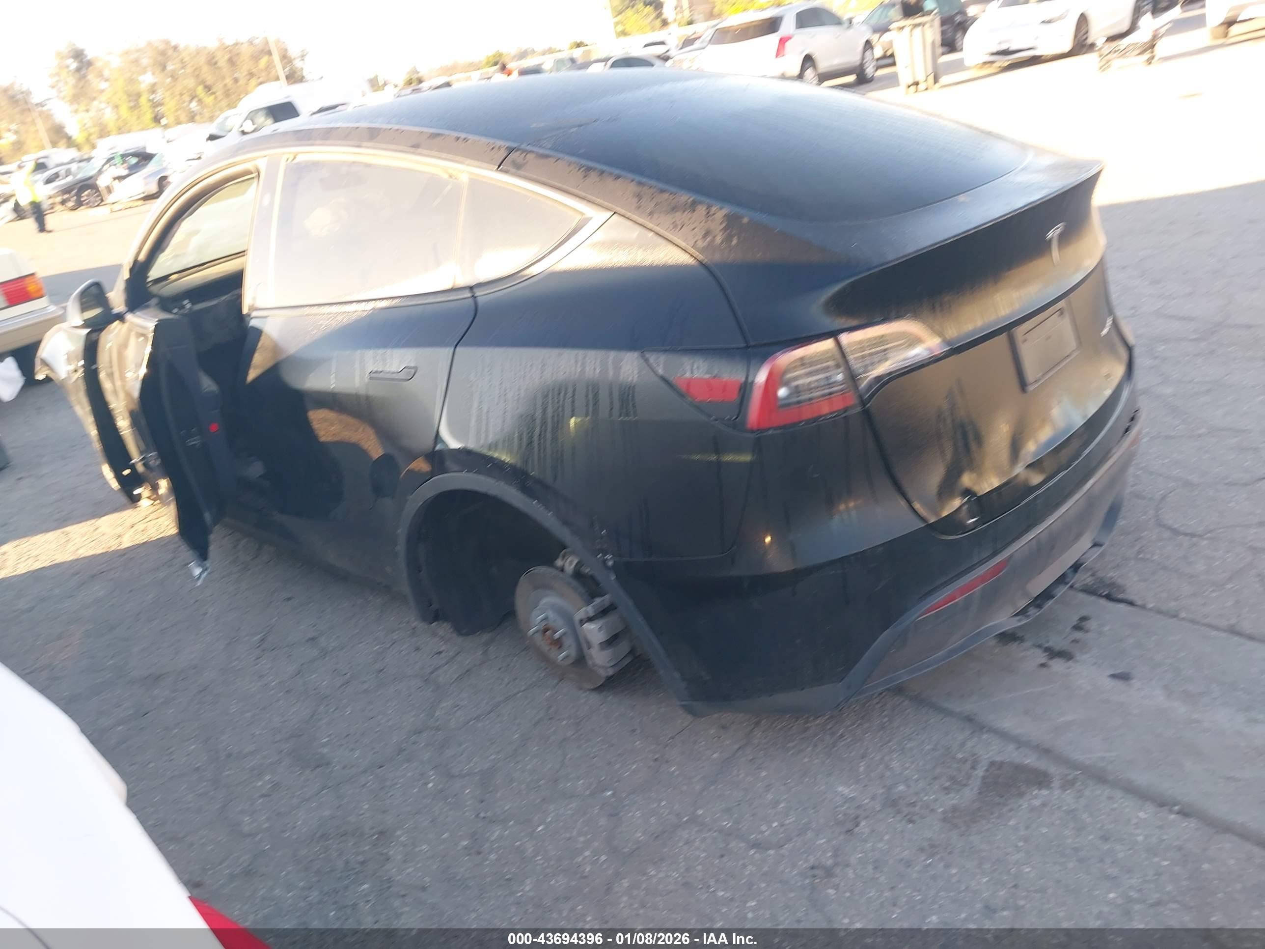 TESLA MODEL image 3