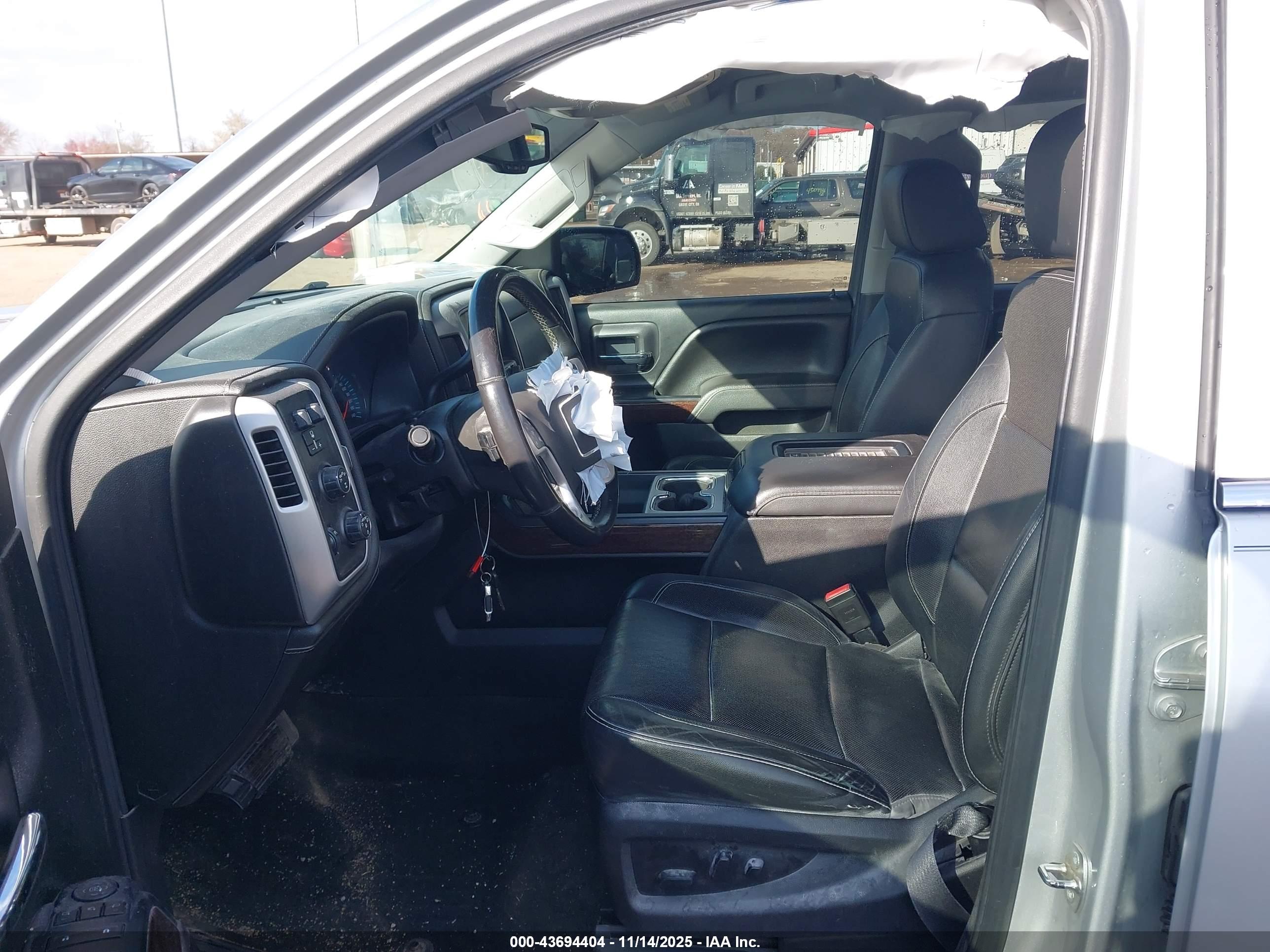 GMC SIERRA image 5