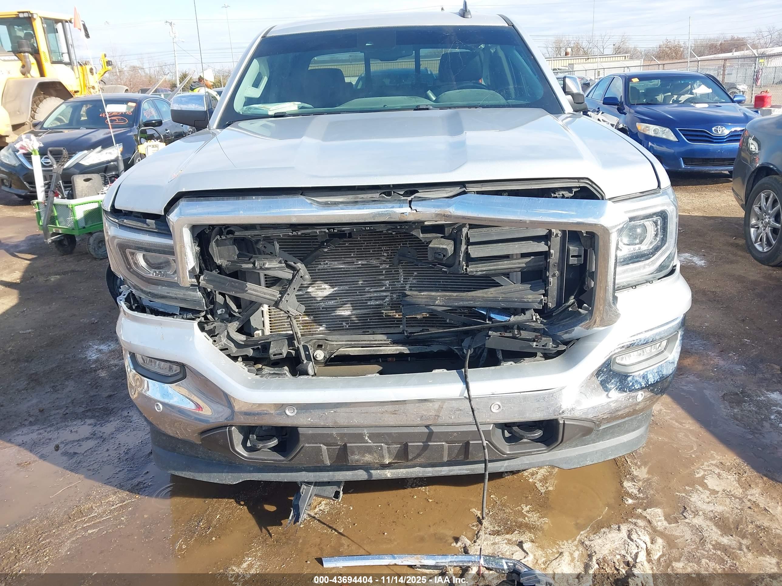 GMC SIERRA image 6