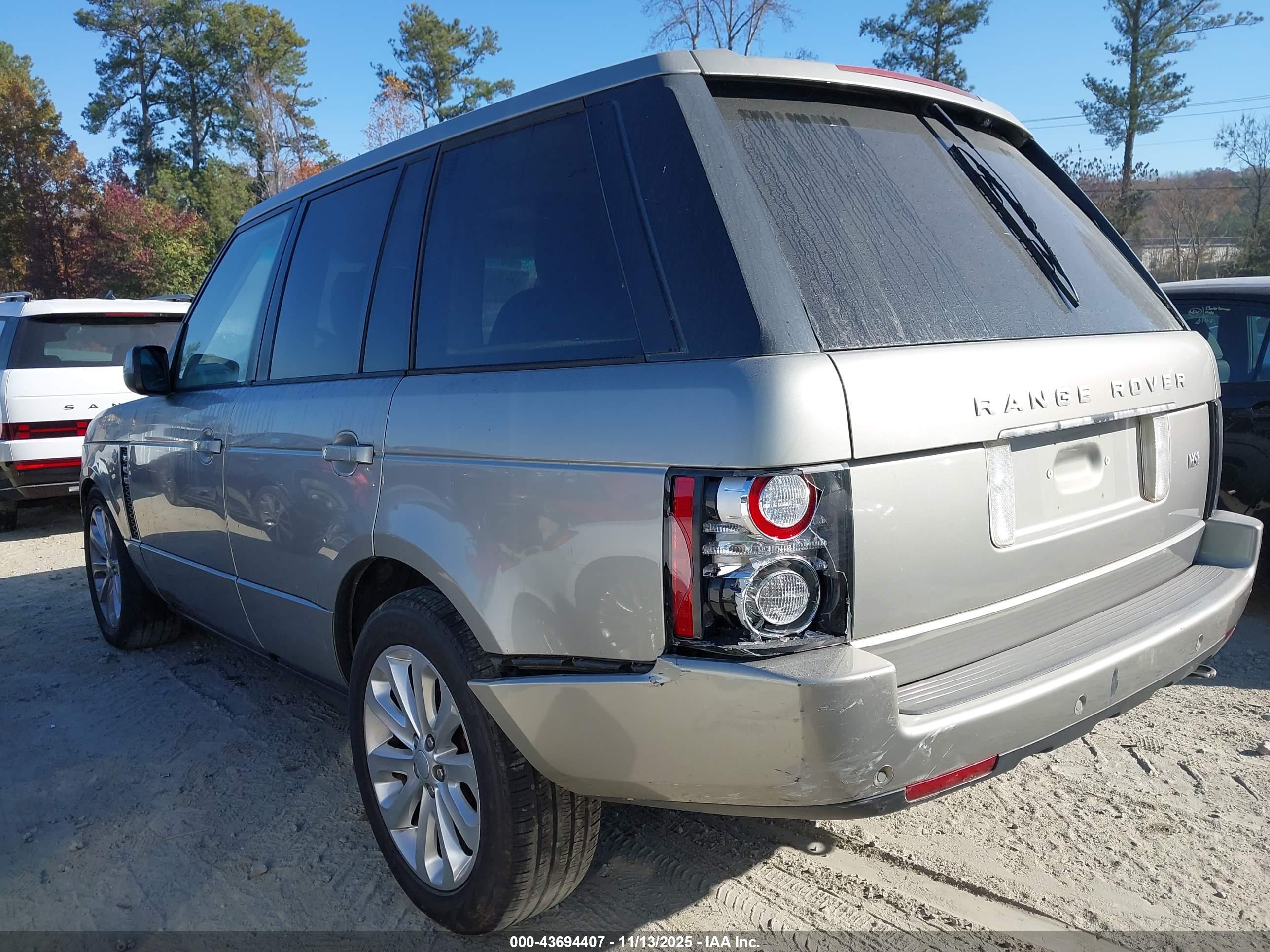 LAND ROVER image 3