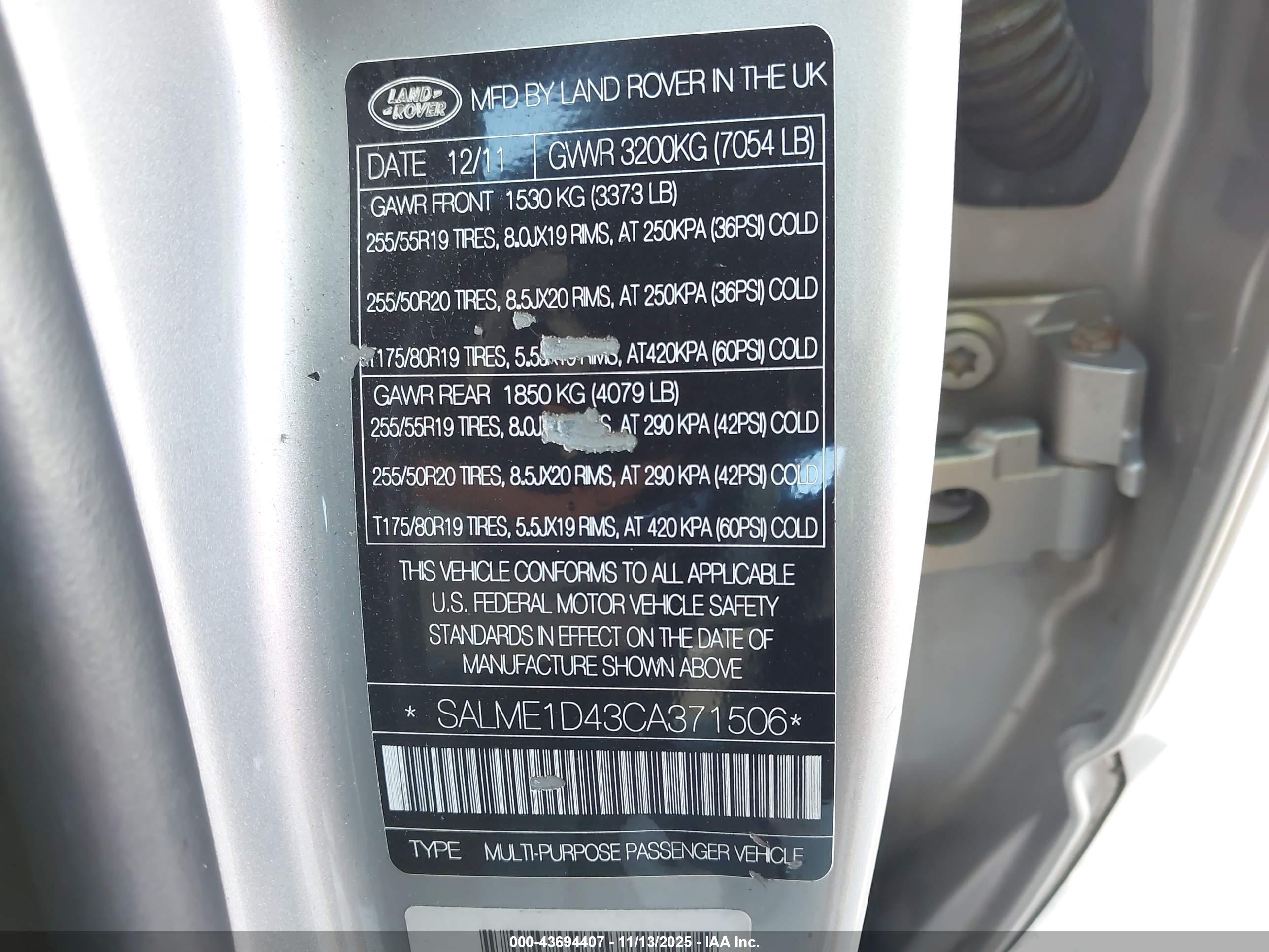 LAND ROVER image 9