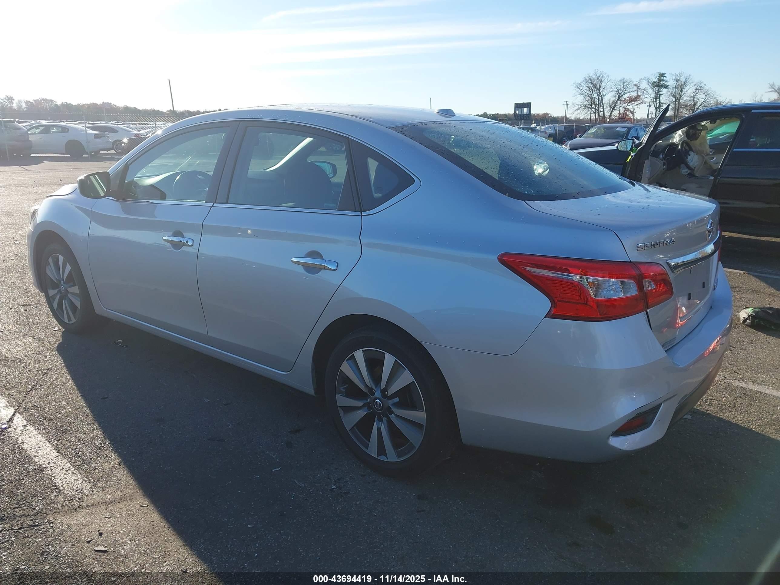 NISSAN SENTRA image 3