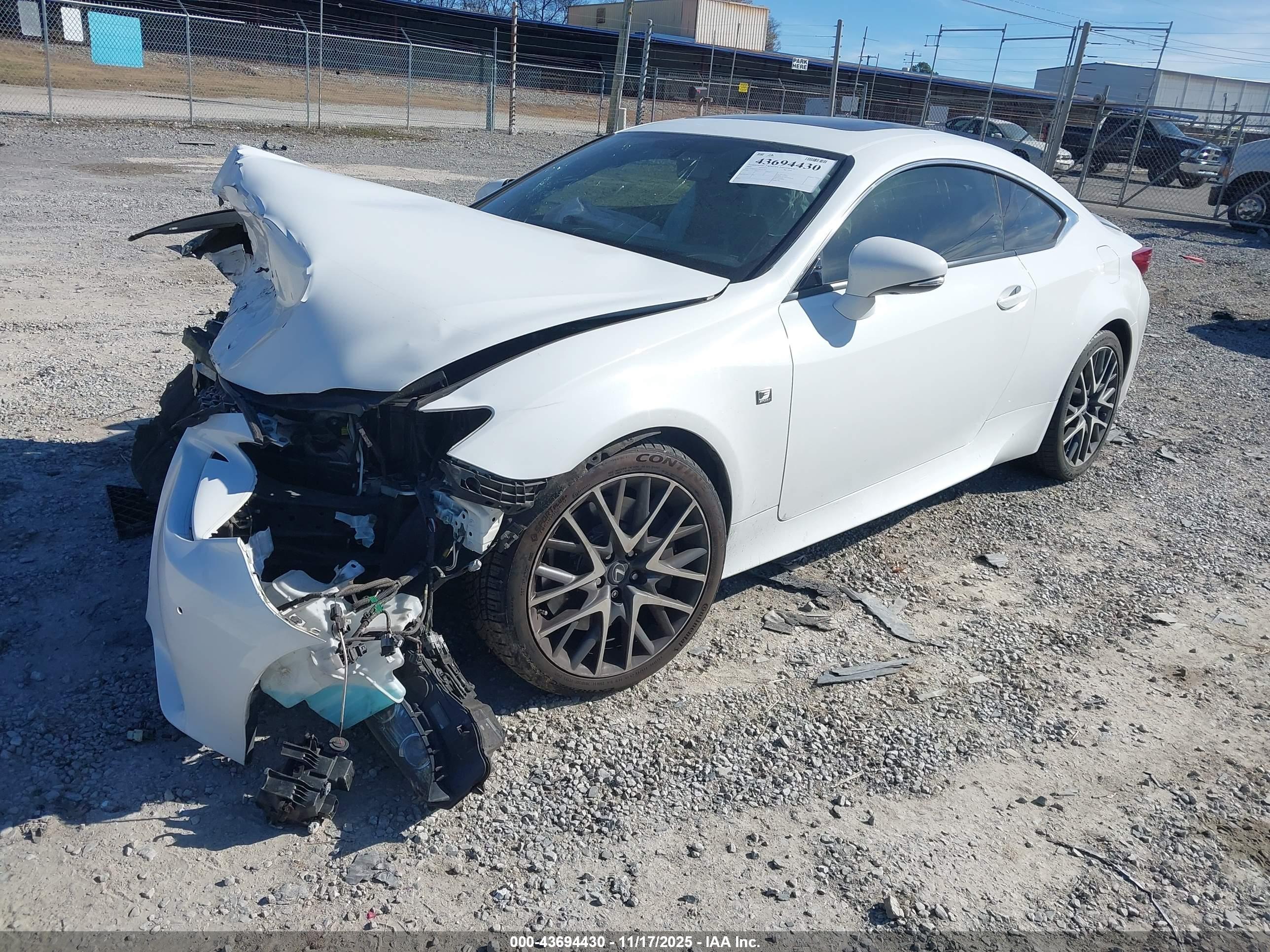 LEXUS RC image 2