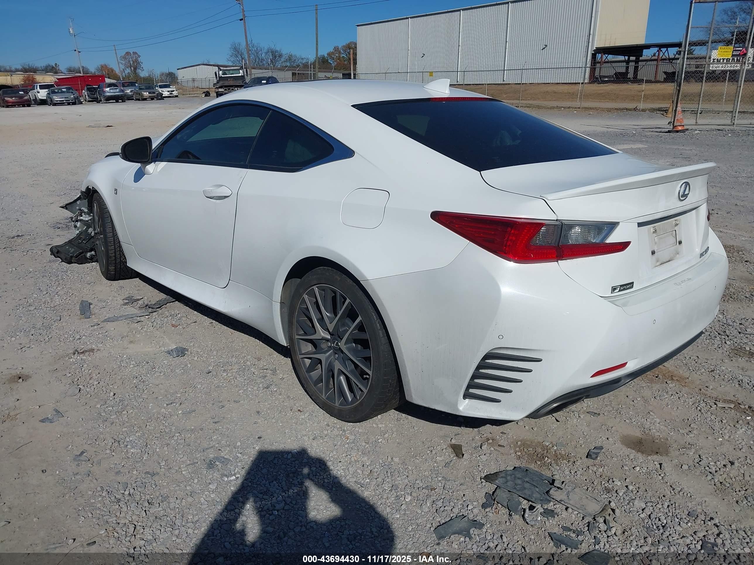 LEXUS RC image 3