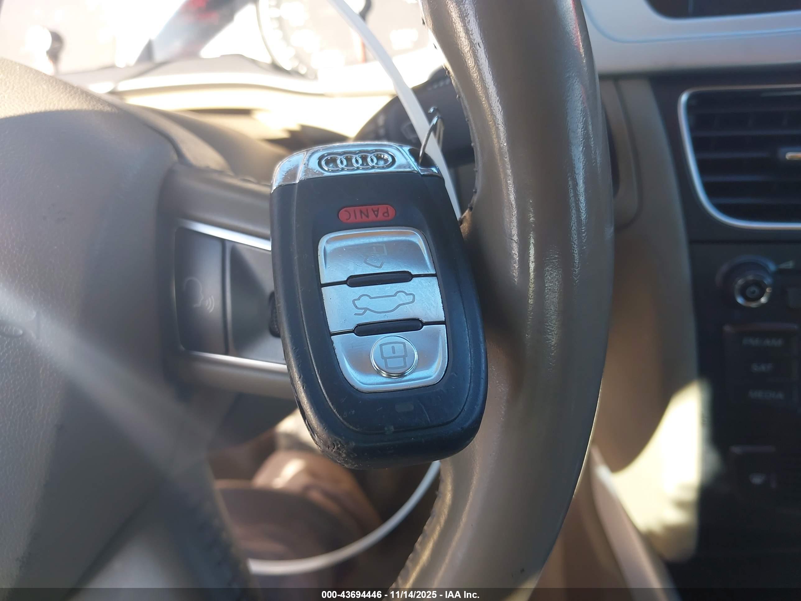 AUDI A4 image 11