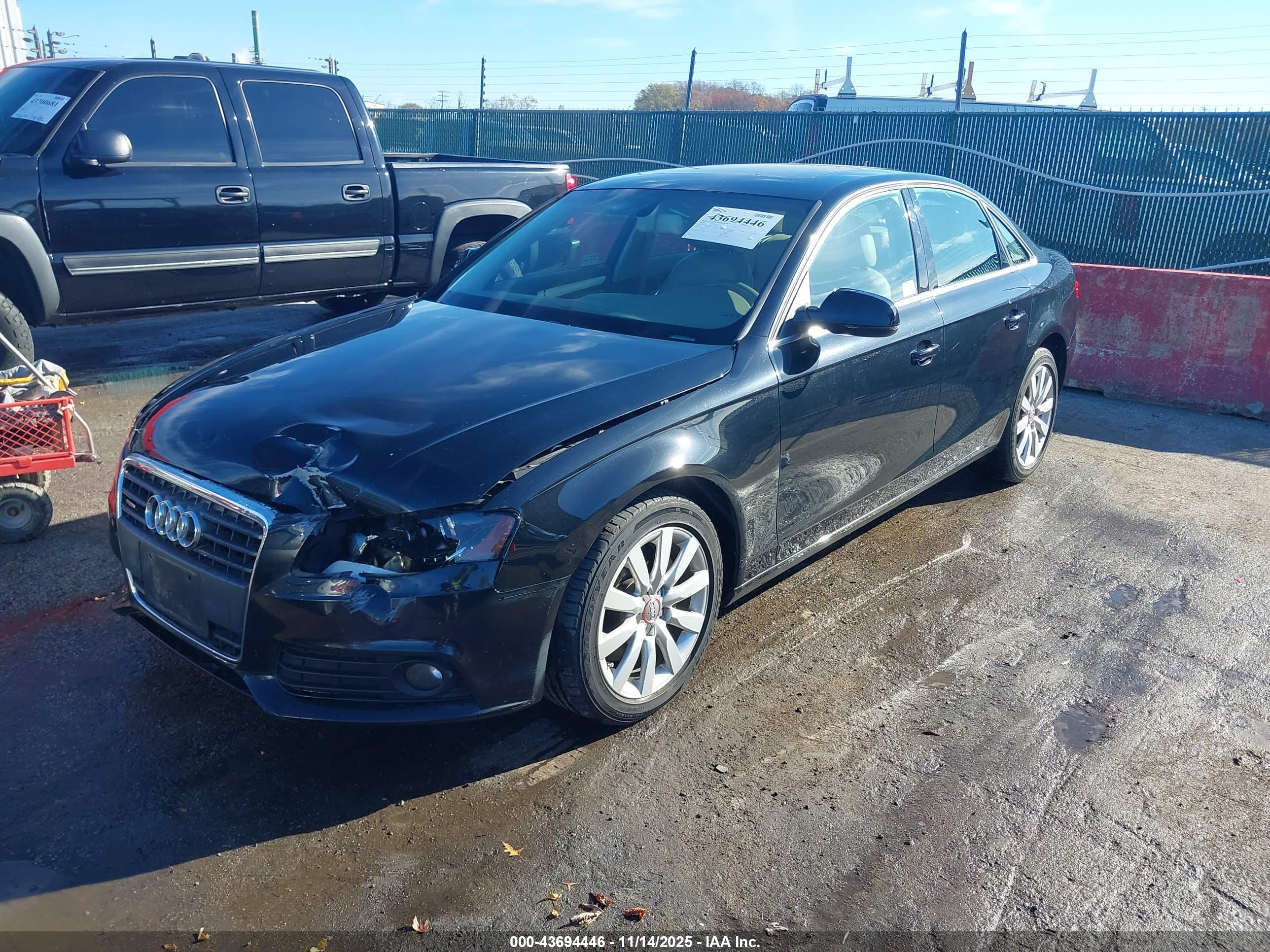 AUDI A4 image 2
