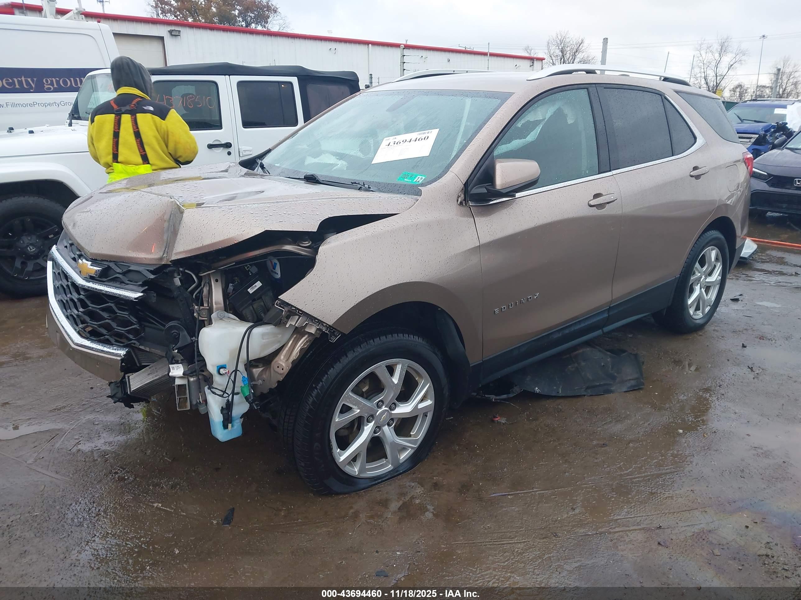 CHEVROLET EQUINOX image 2