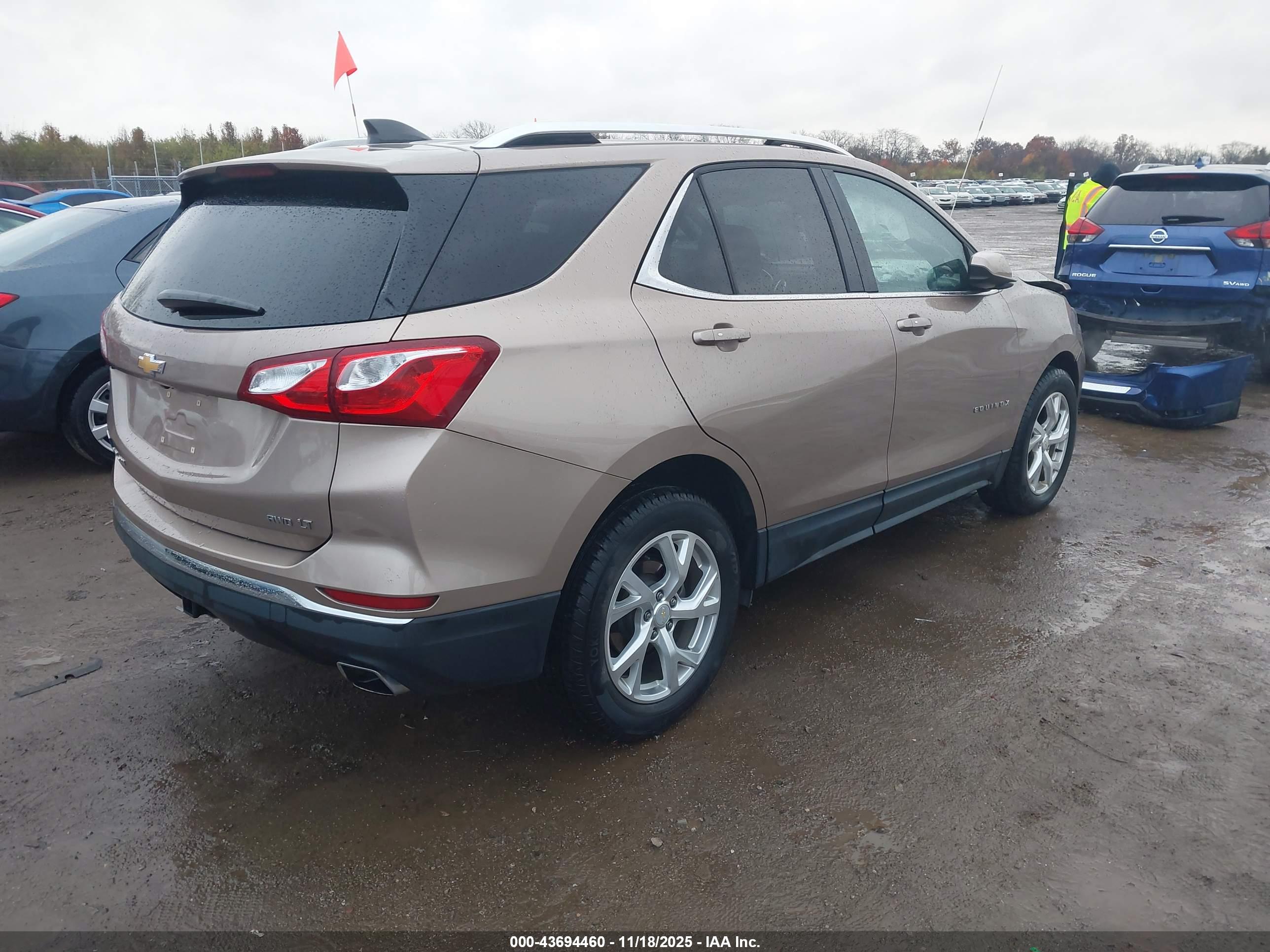 CHEVROLET EQUINOX image 4
