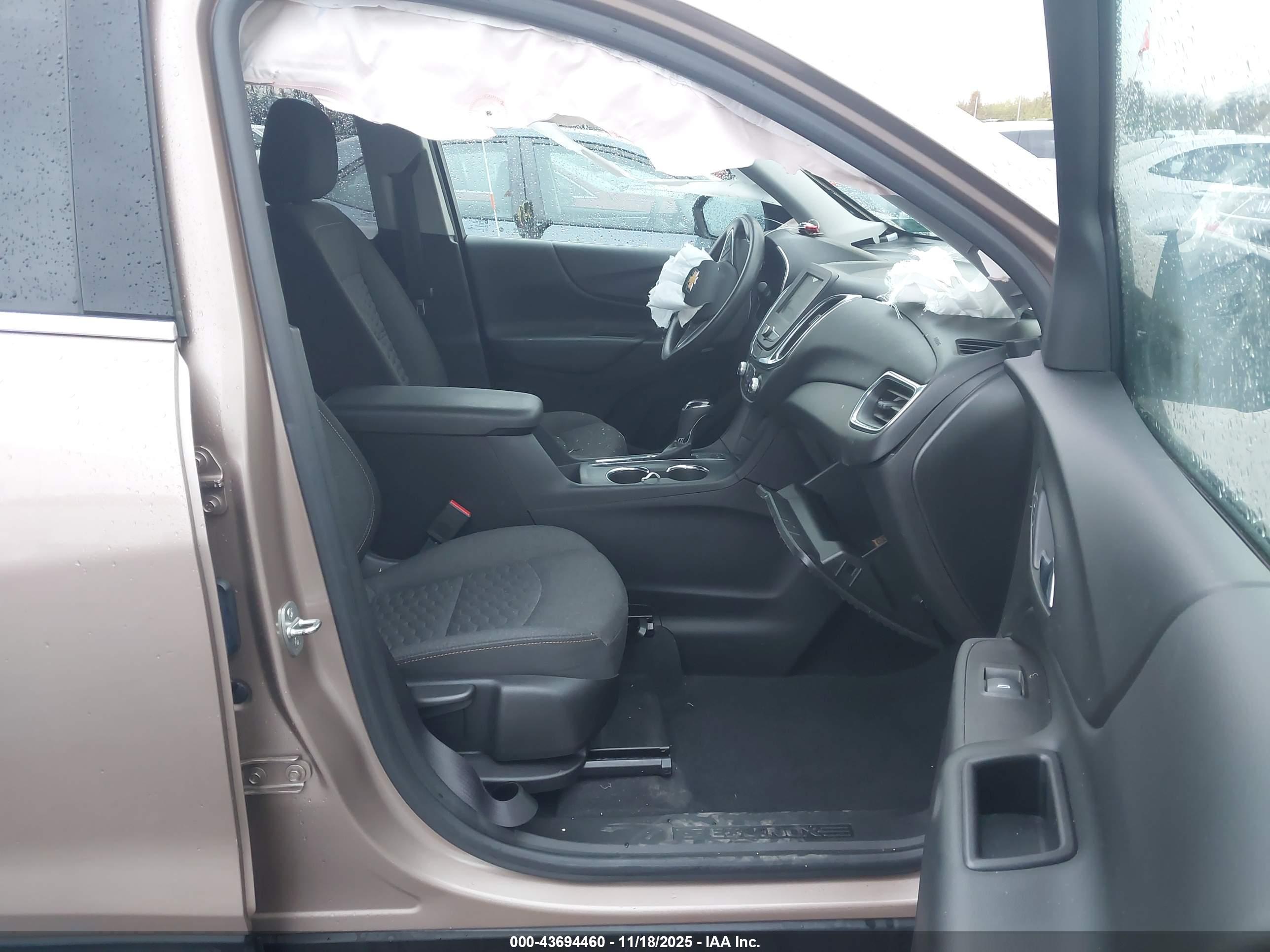 CHEVROLET EQUINOX image 5