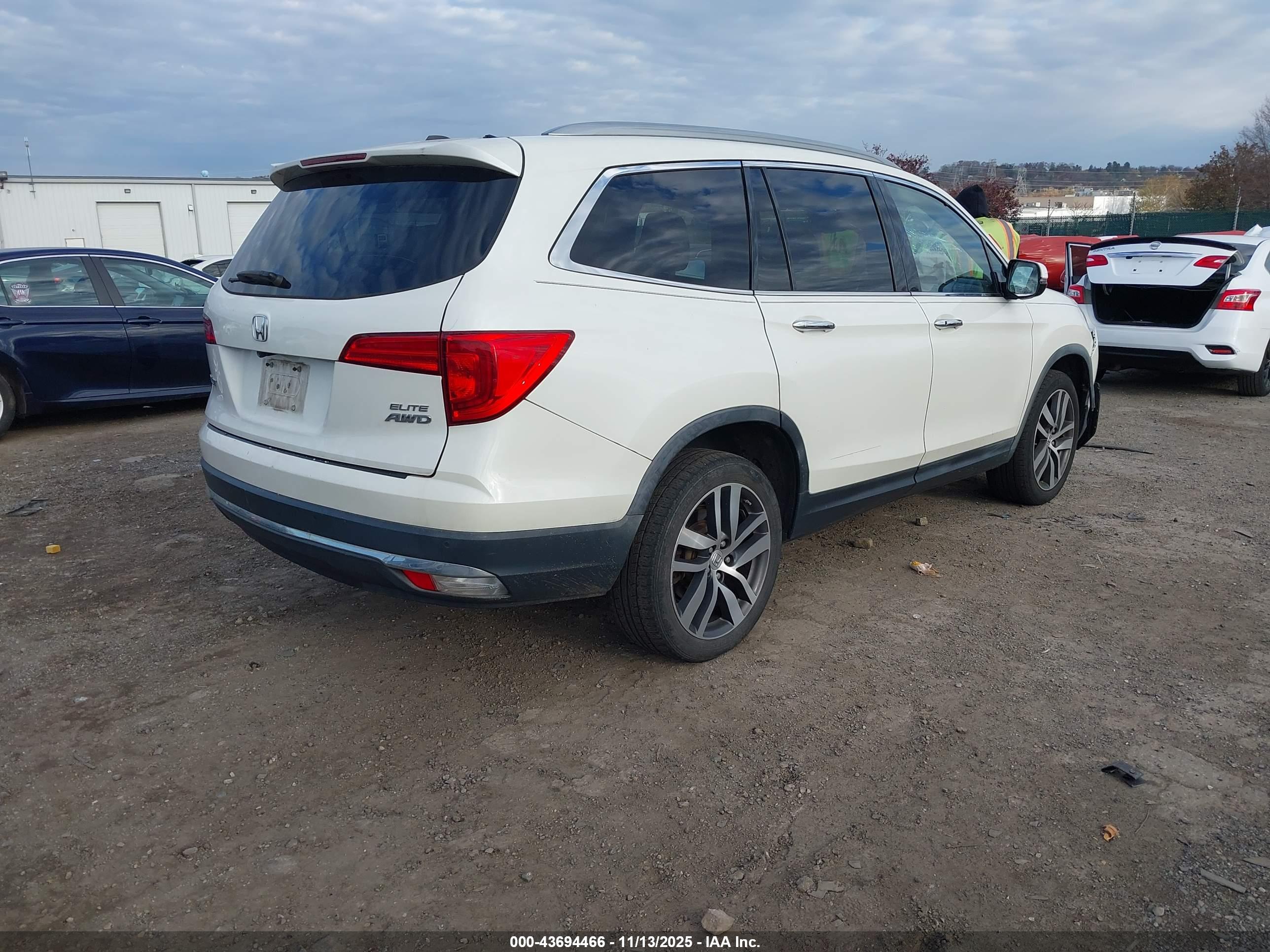HONDA PILOT image 4
