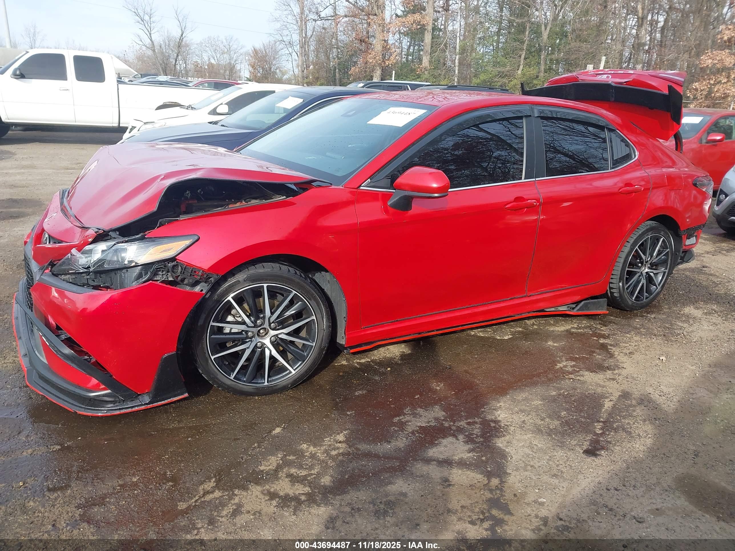TOYOTA CAMRY image 2