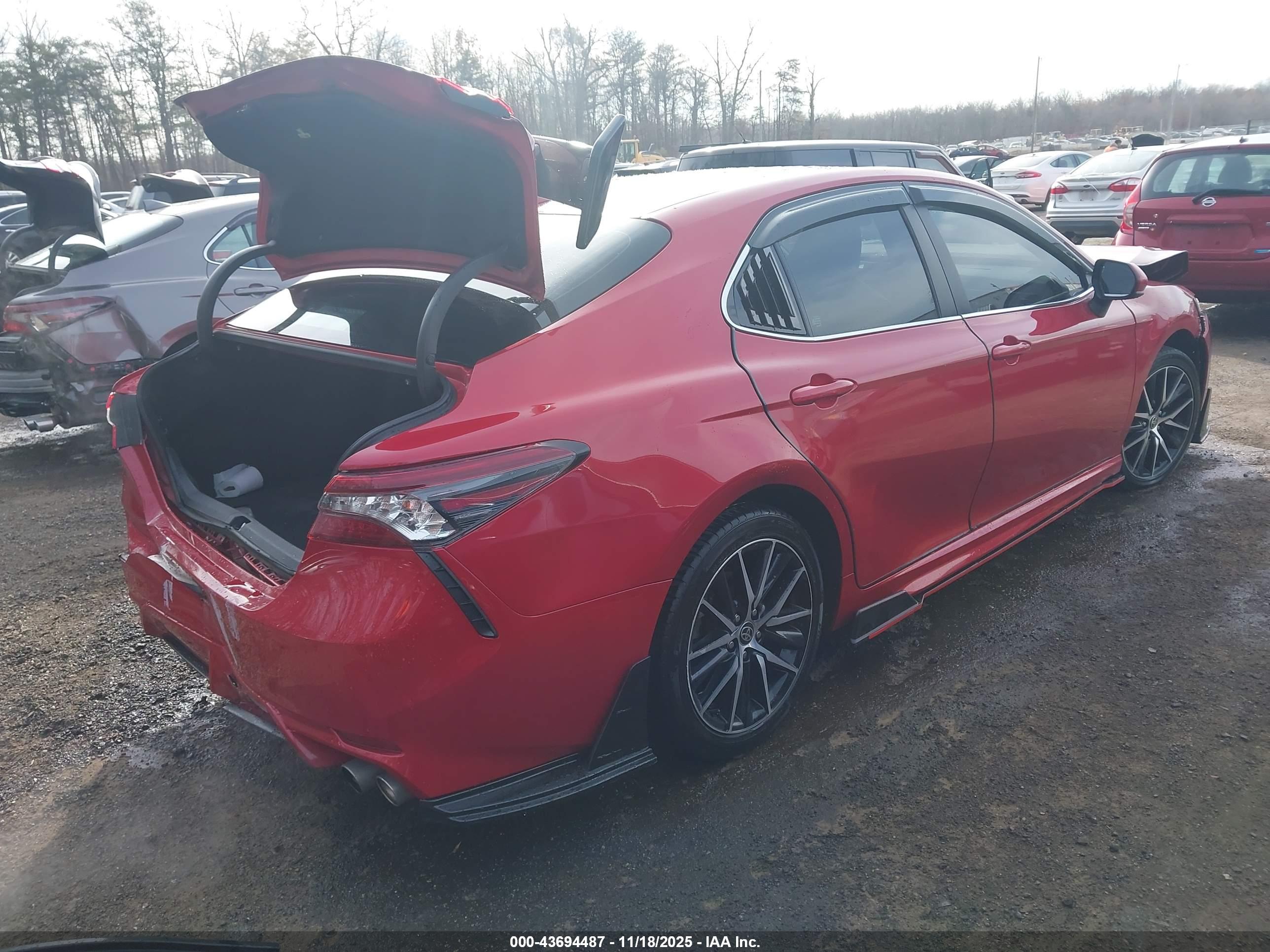 TOYOTA CAMRY image 4