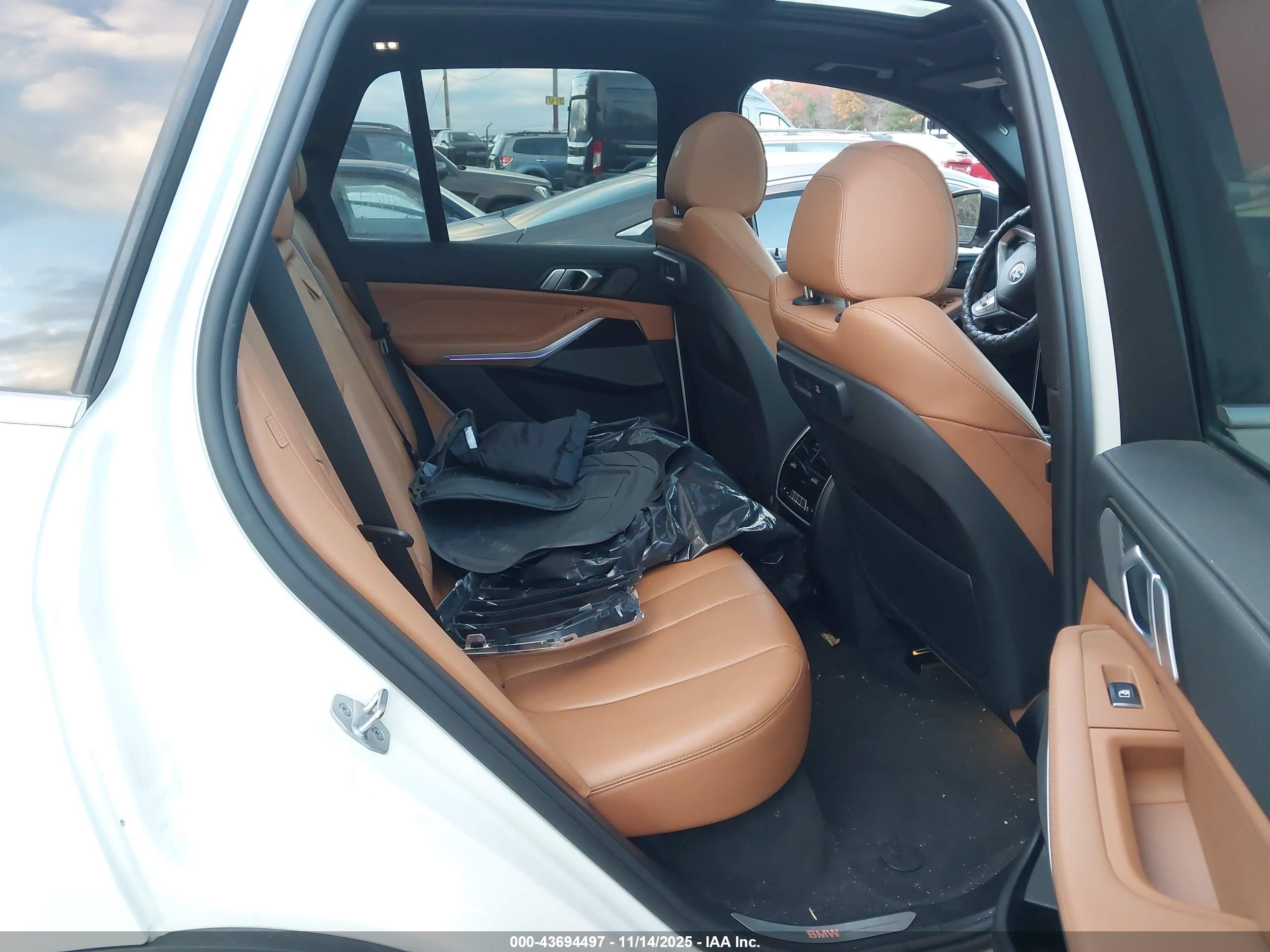 BMW X5 image 8