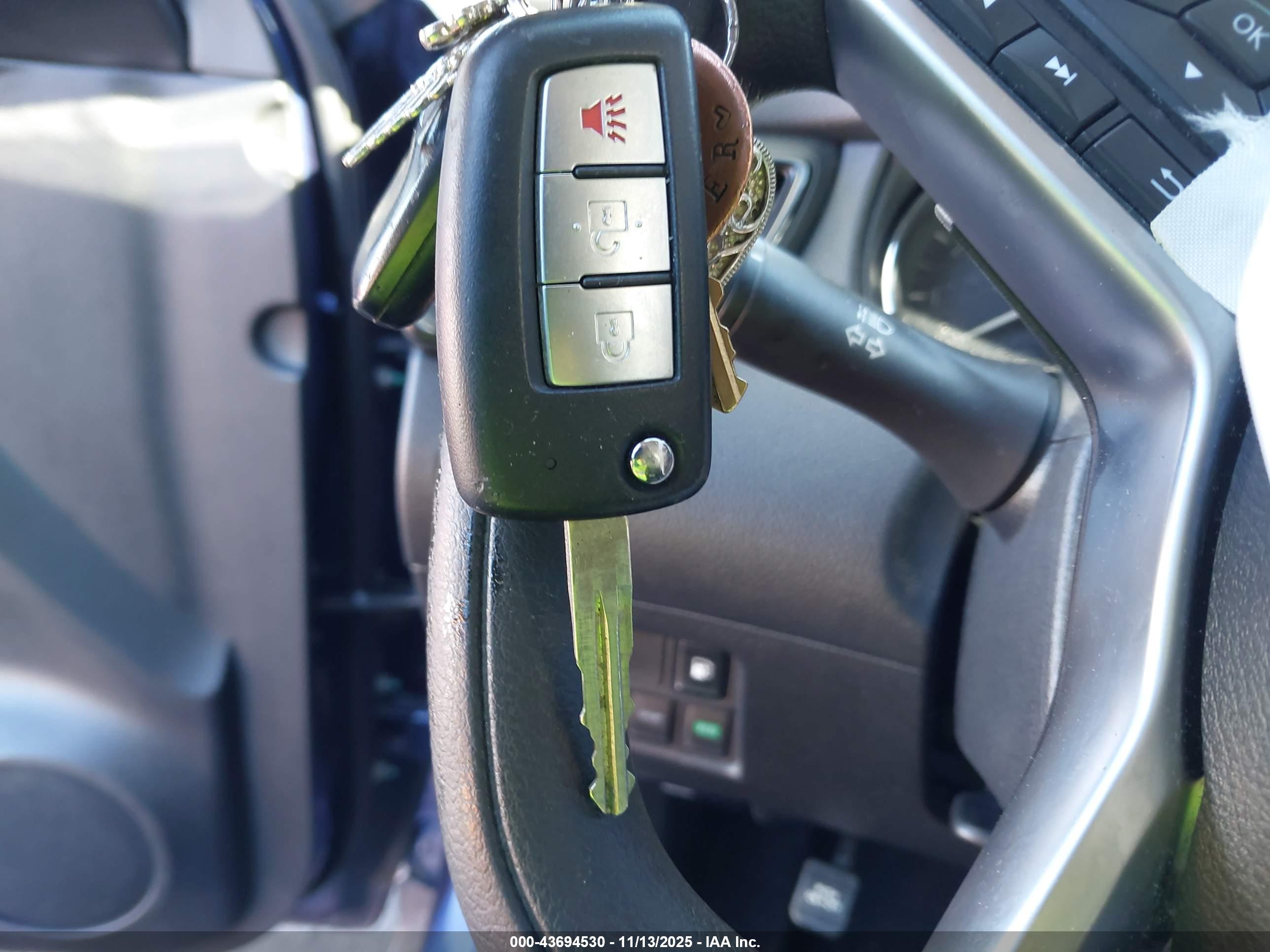 NISSAN ROGUE image 11