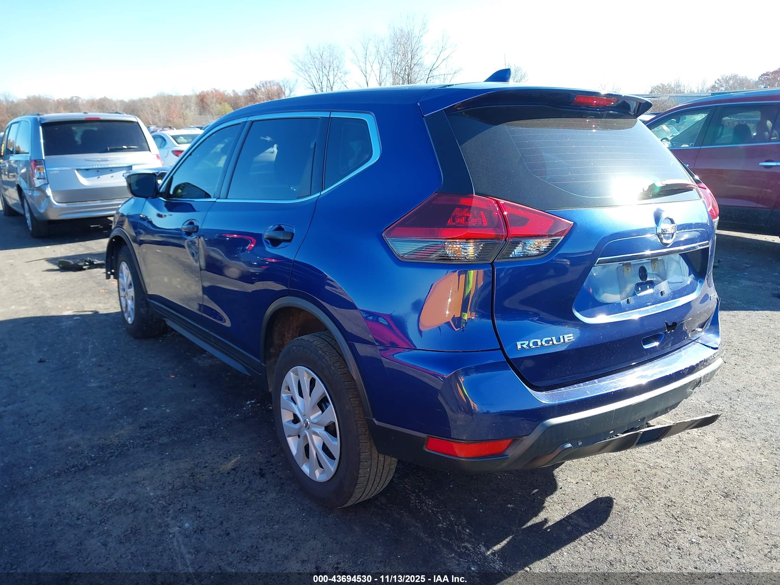 NISSAN ROGUE image 3