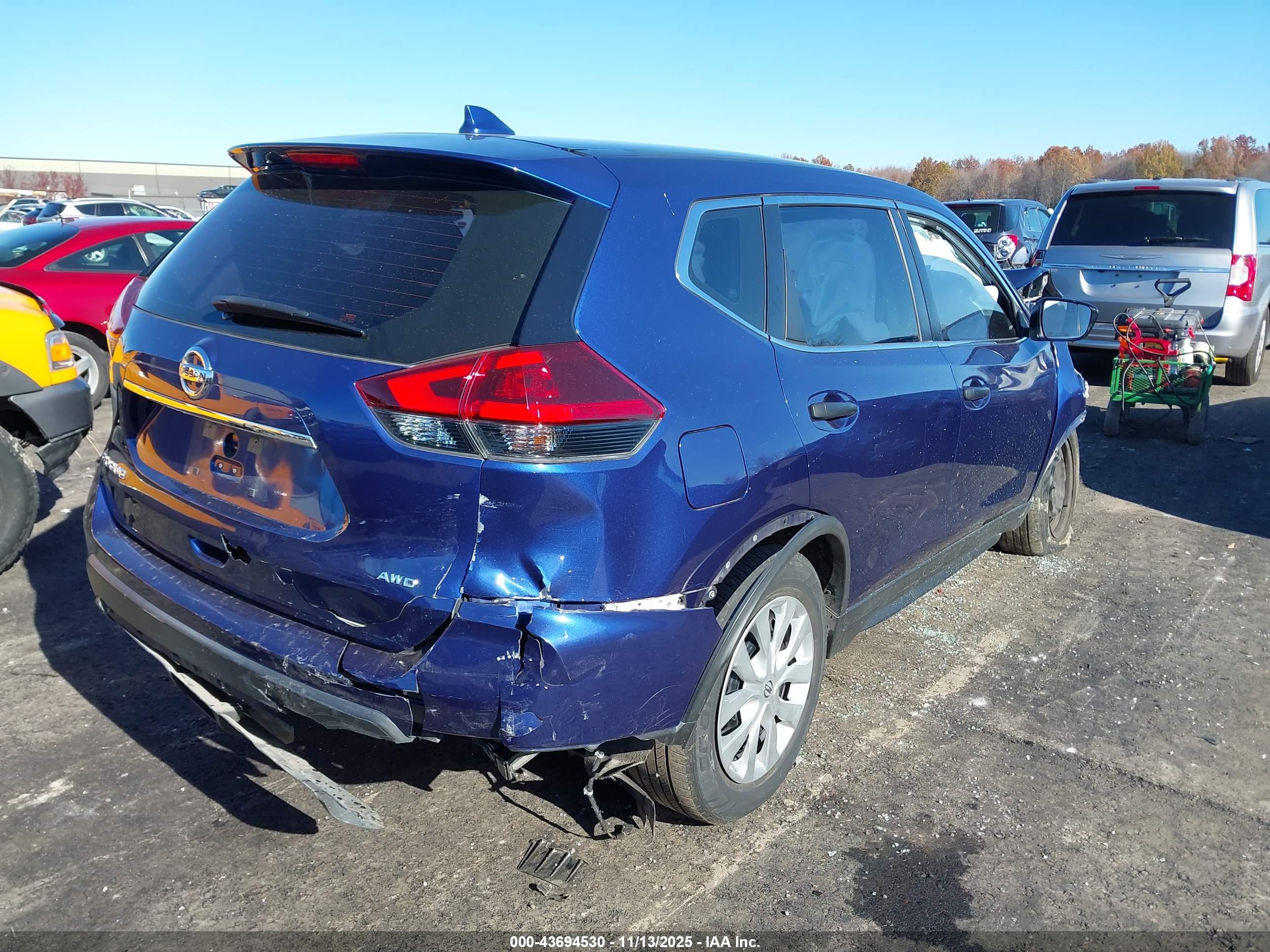 NISSAN ROGUE image 4