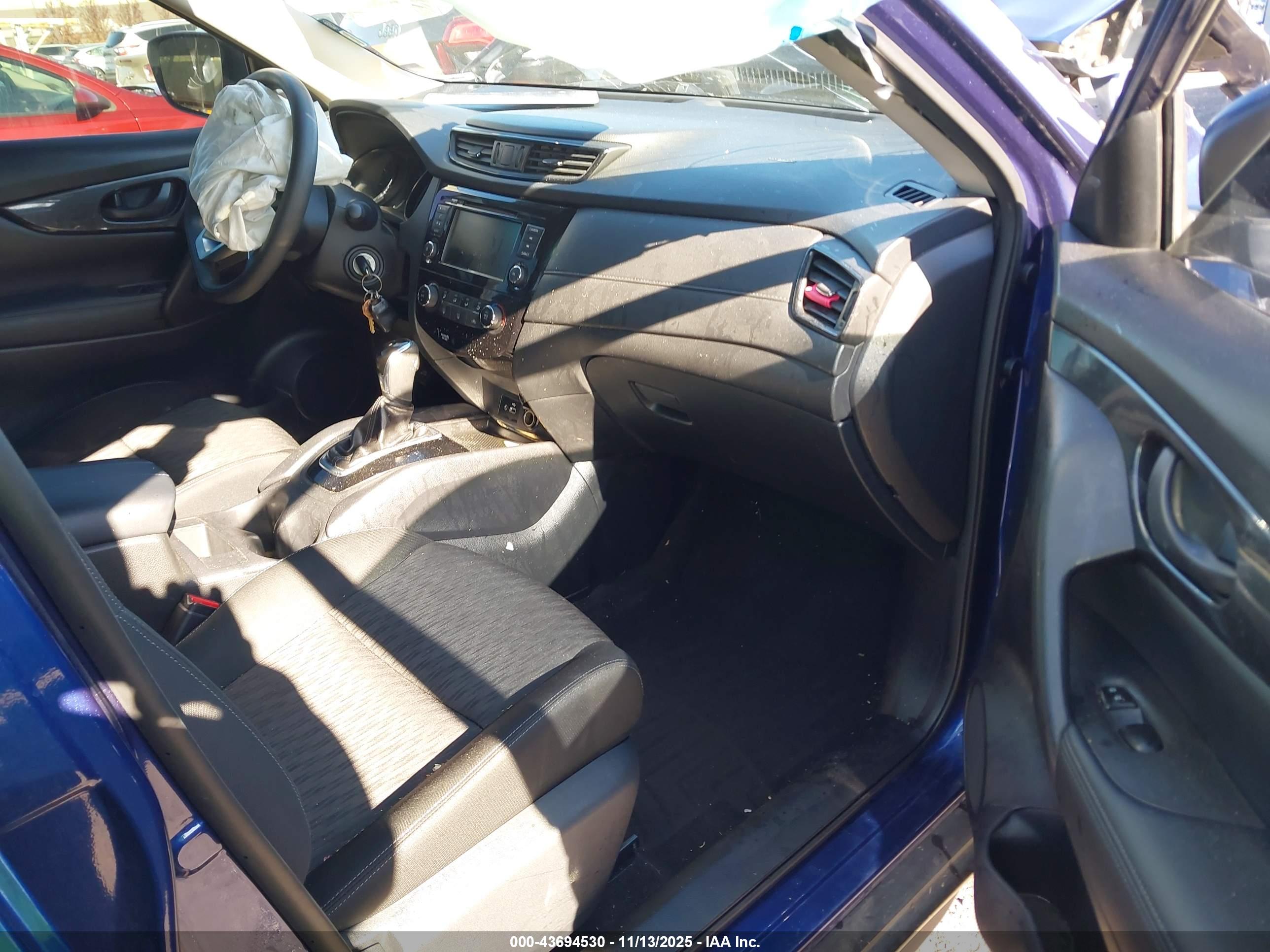 NISSAN ROGUE image 5