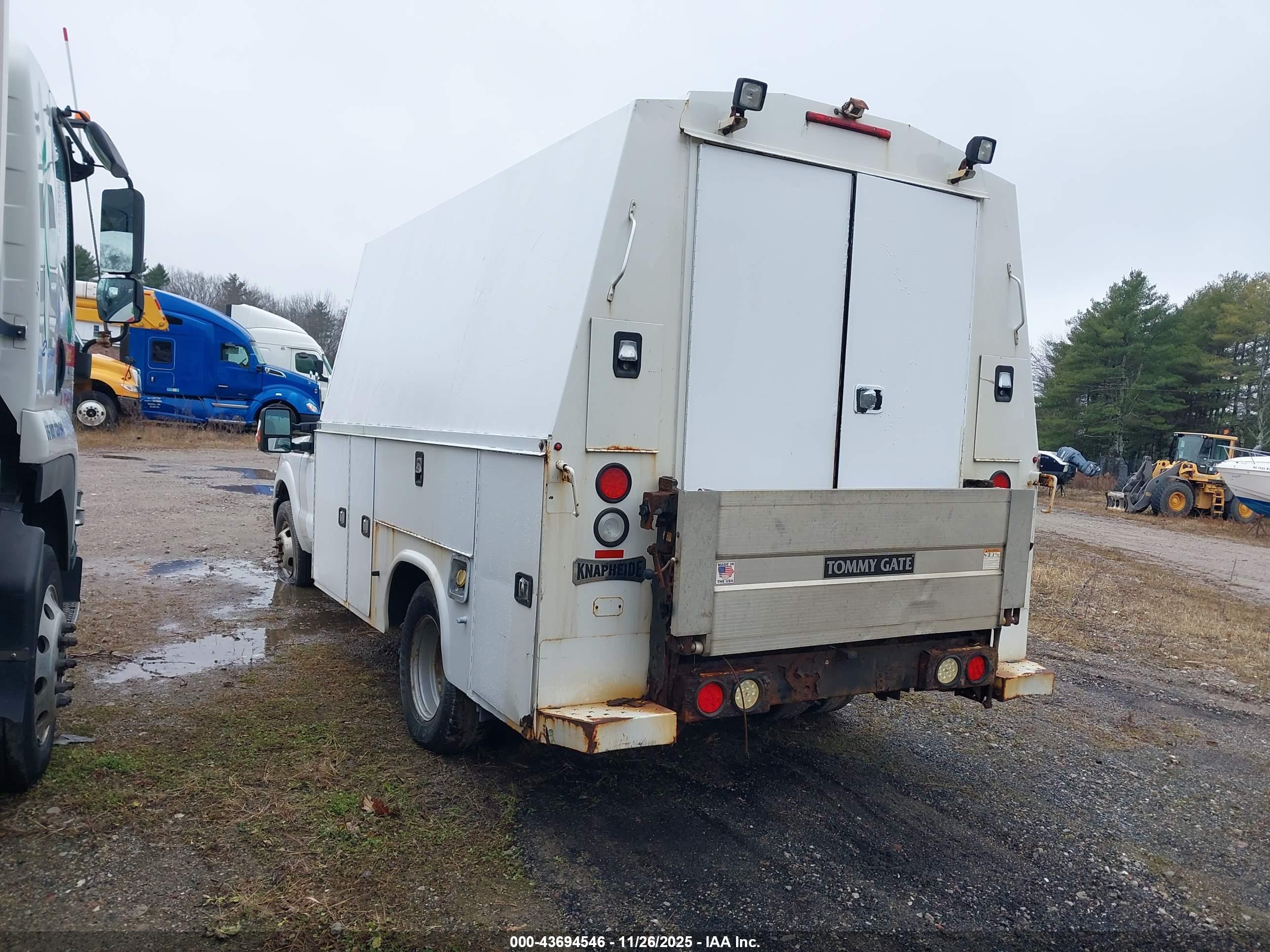 FORD F-350 image 3