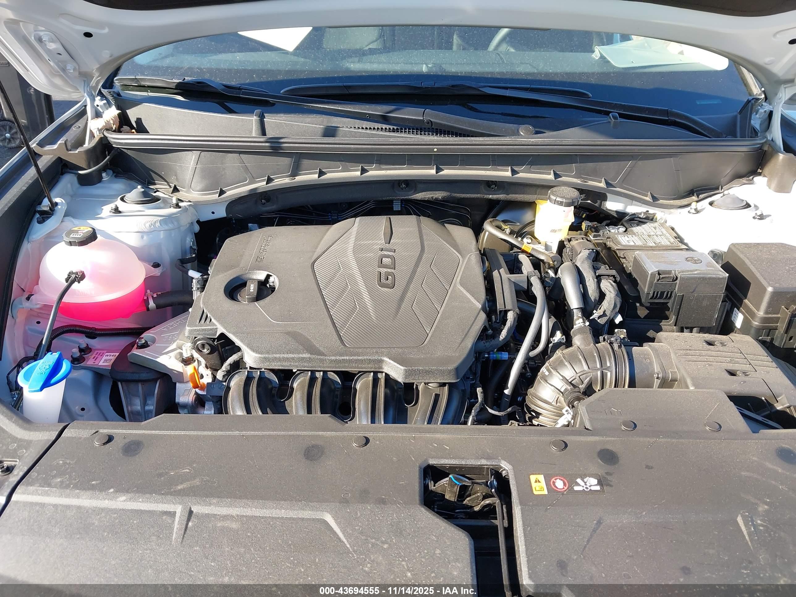 HYUNDAI TUCSON image 10